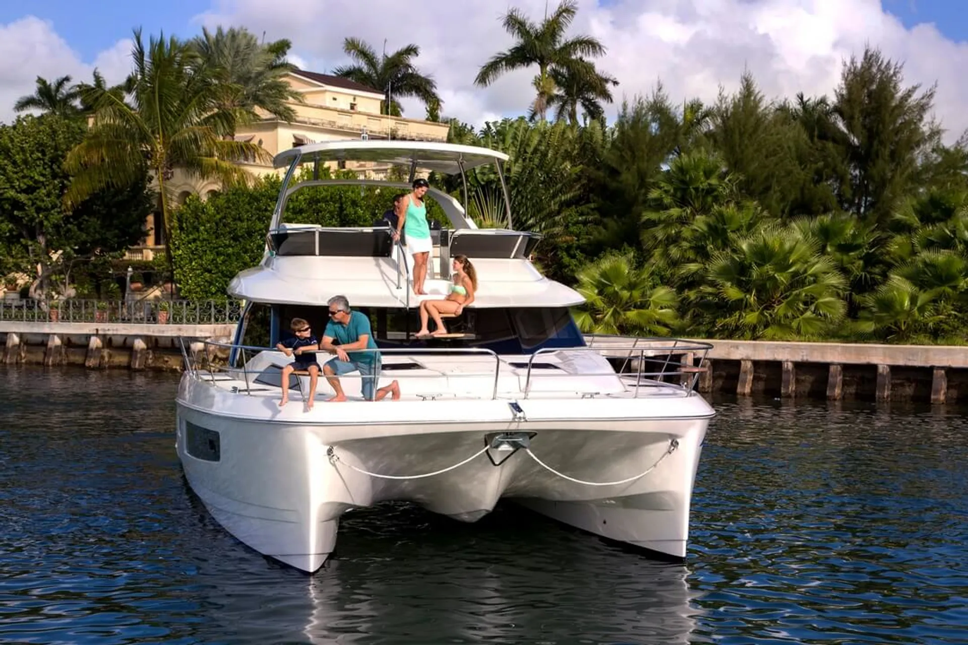 44’ Aquila Luxury Yacht Charter in St. Petersburg