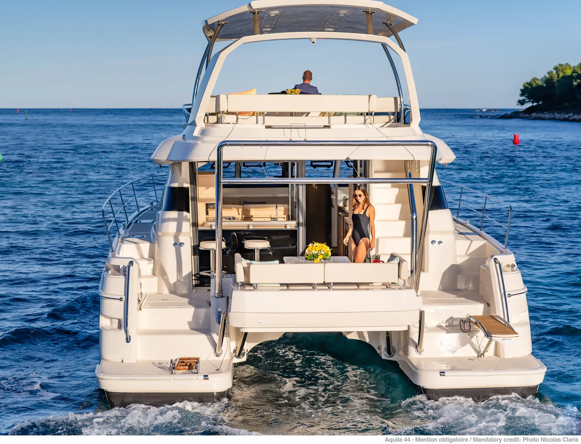 44’ Aquila Luxury Yacht Charter in St. Petersburg