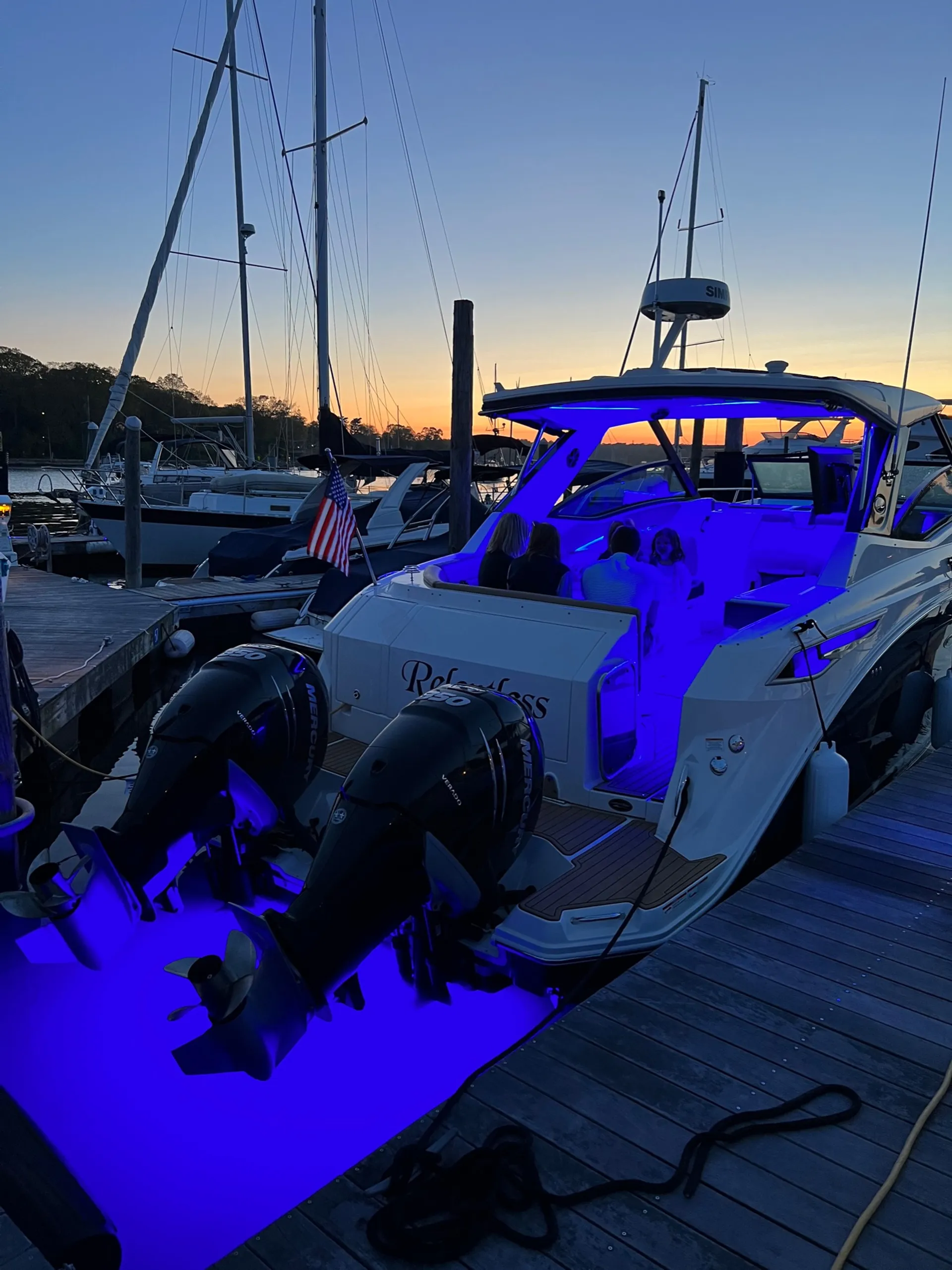 SEA RAY BOATS SUNDANCER 320 OB in Huntington, NY — photo 7