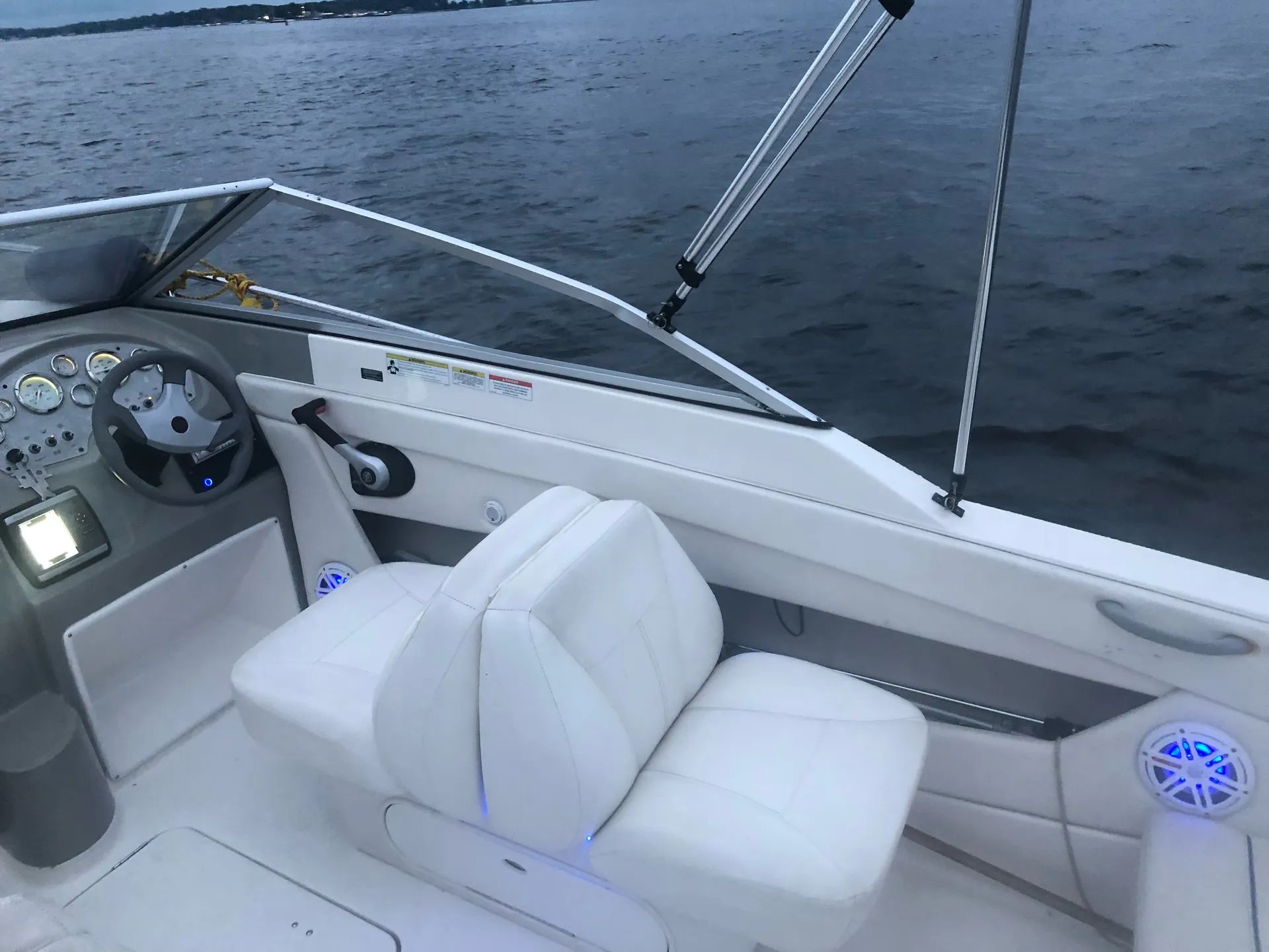 Bayliner 192 Discovery Cuddy  in Brooklyn, NY — photo 4