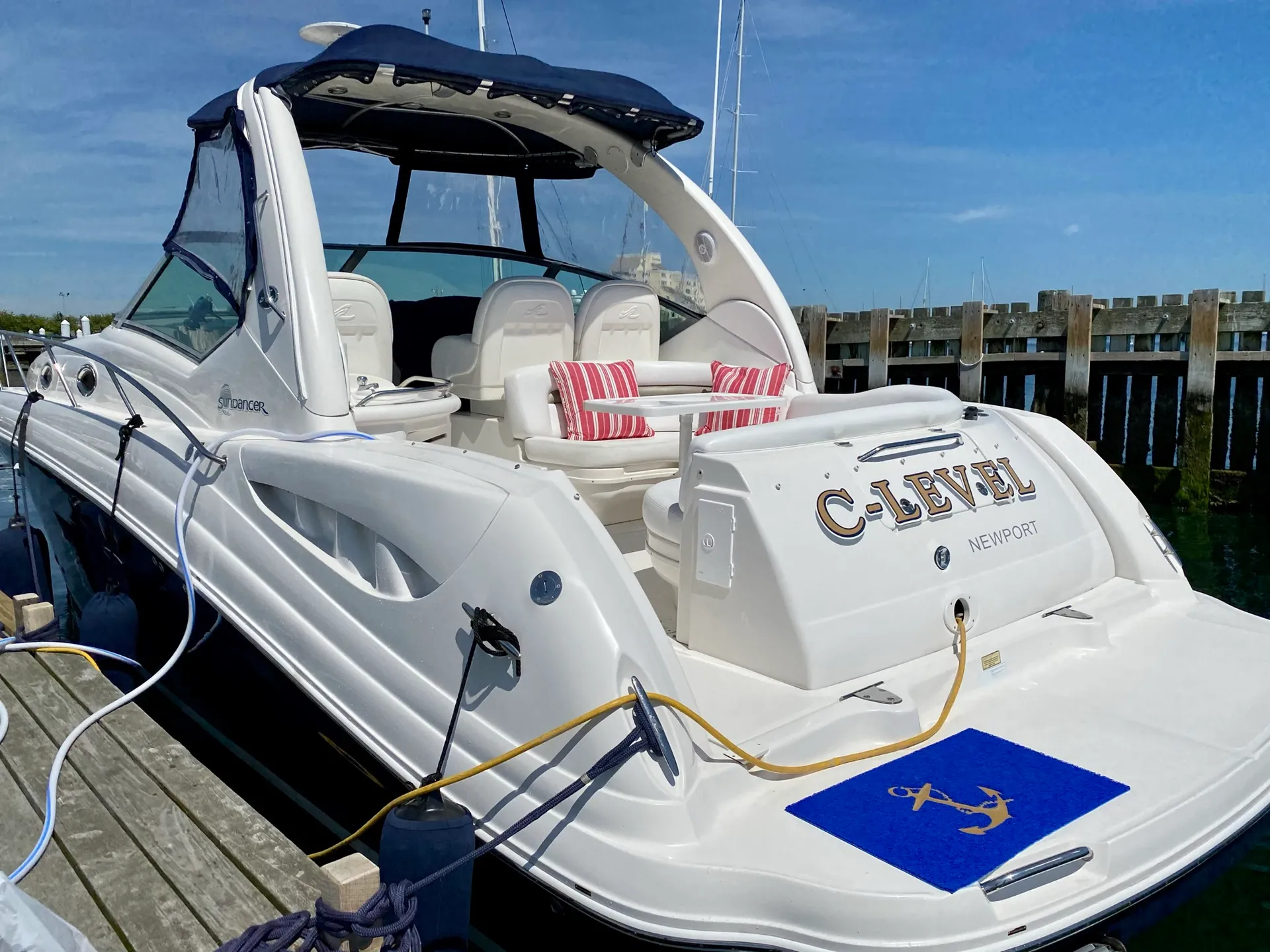 Sea Ray Boats 340 Sundancer in Newport, RI — photo 2