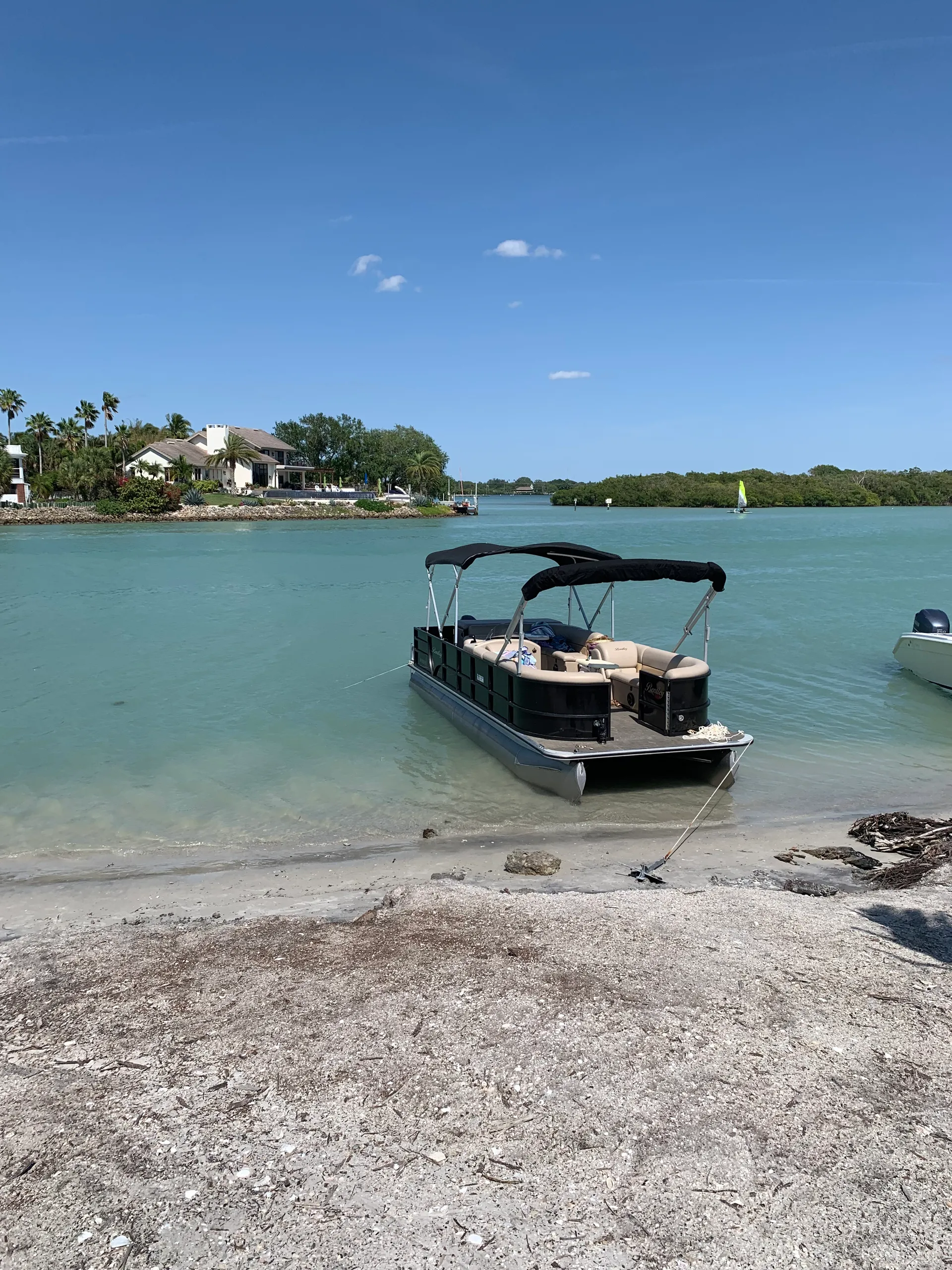  Enjoy Bentley Pontoon in Sarasota, FL!