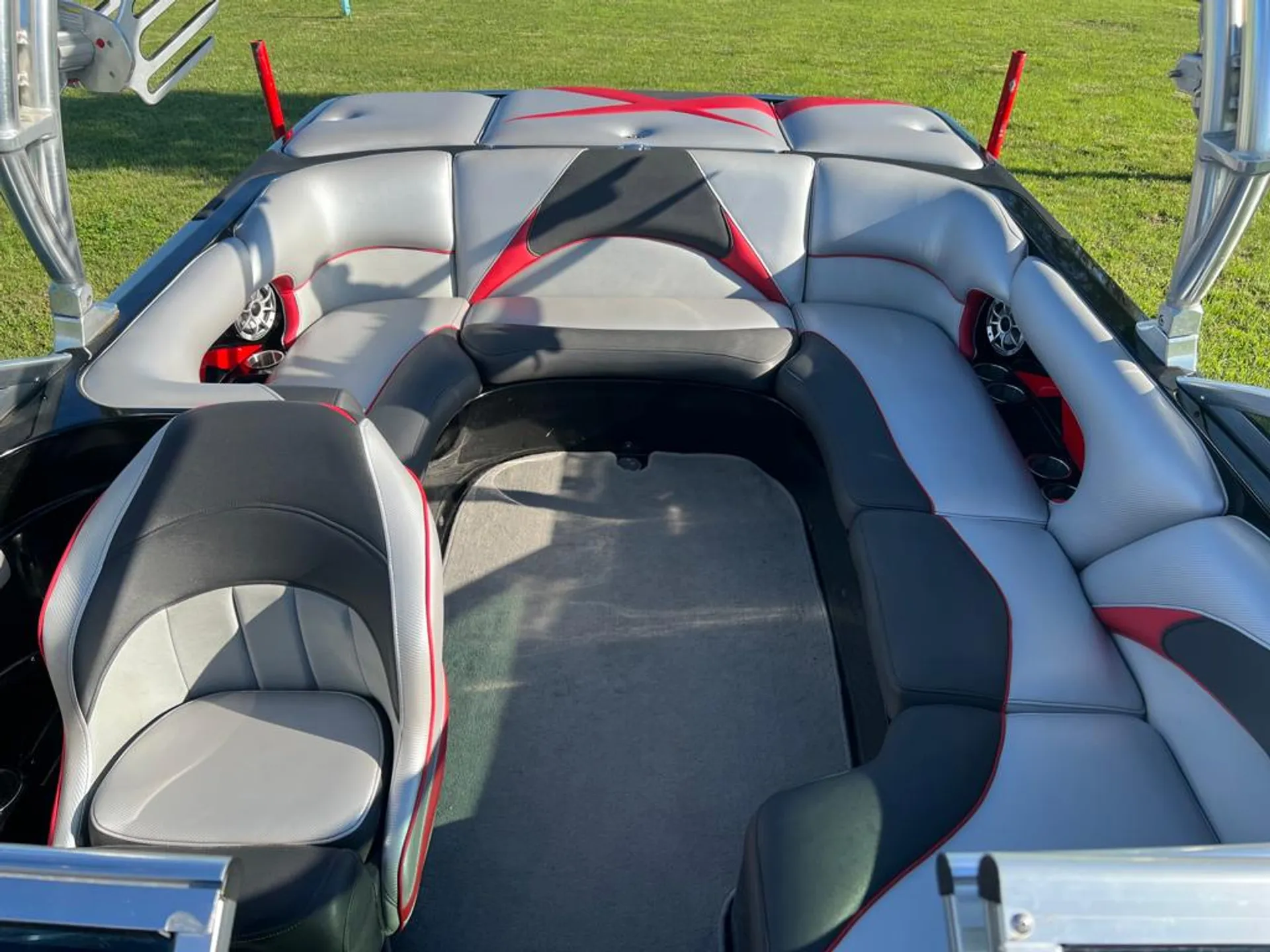 MB Surf Boat - Includes some Accessories