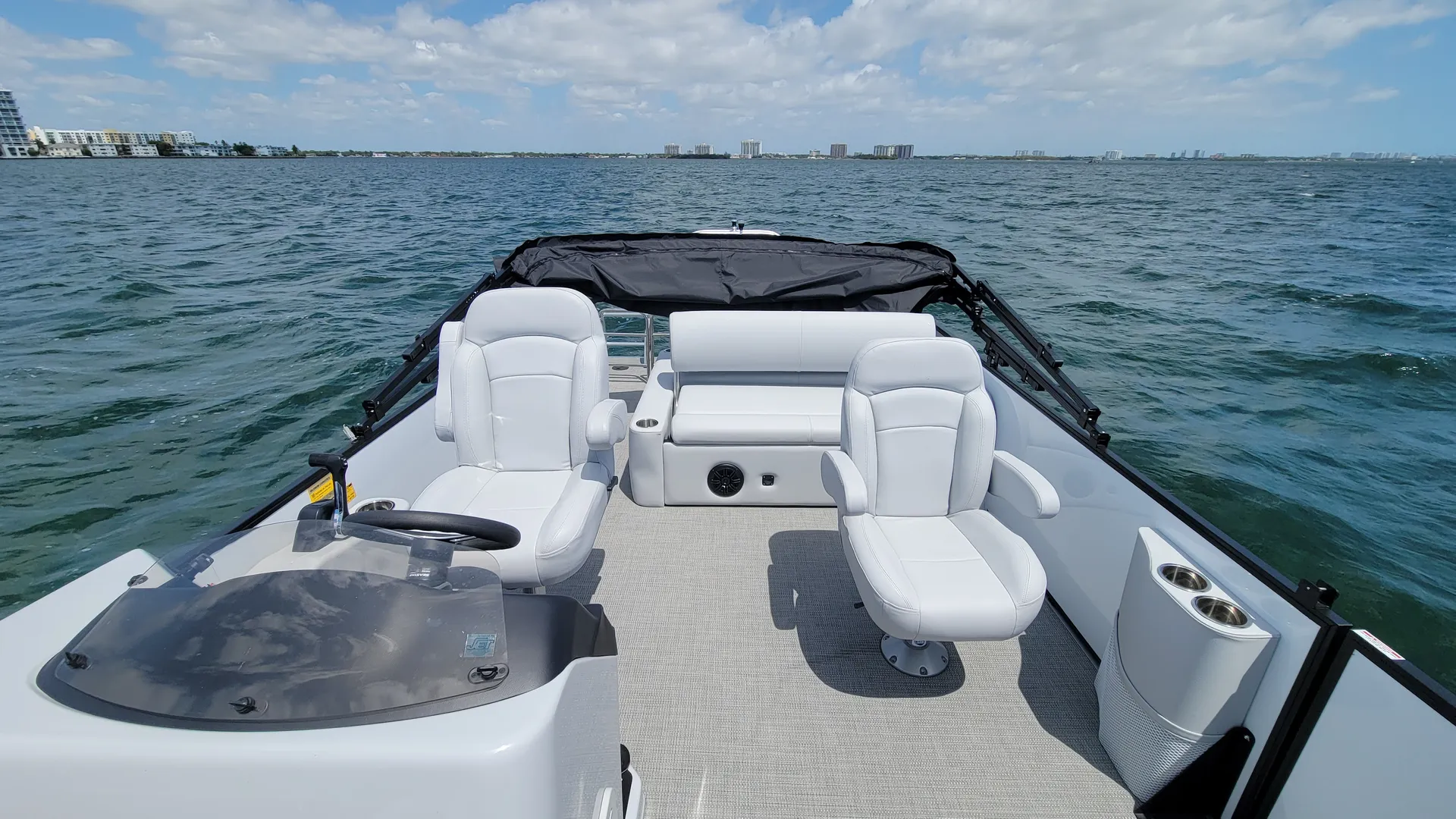 Luxury 25ft Captained Pontoon for up to 12 guests