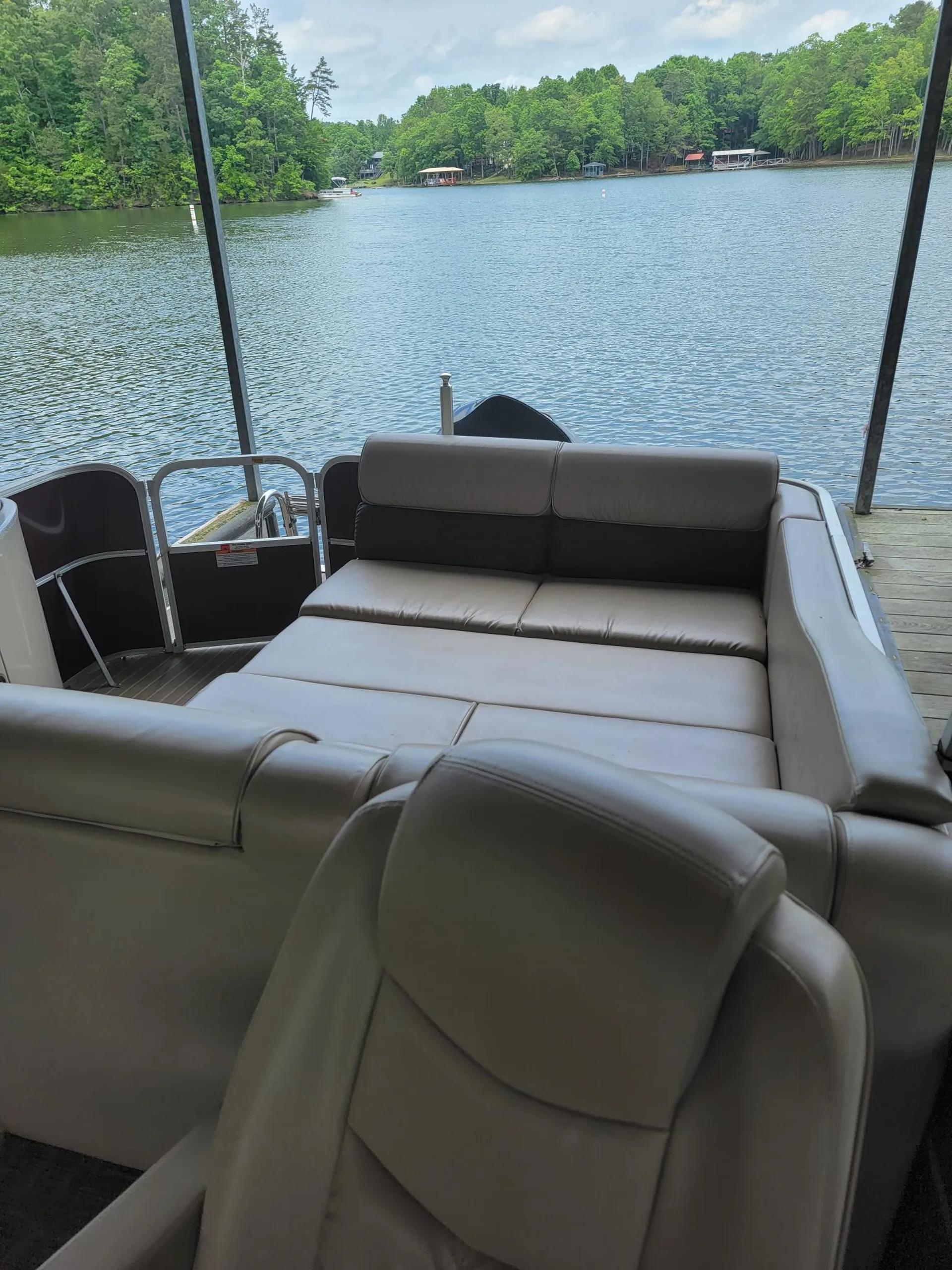 G Three Boats SunCatcher Elite 324 RS in Wedowee, AL — photo 3