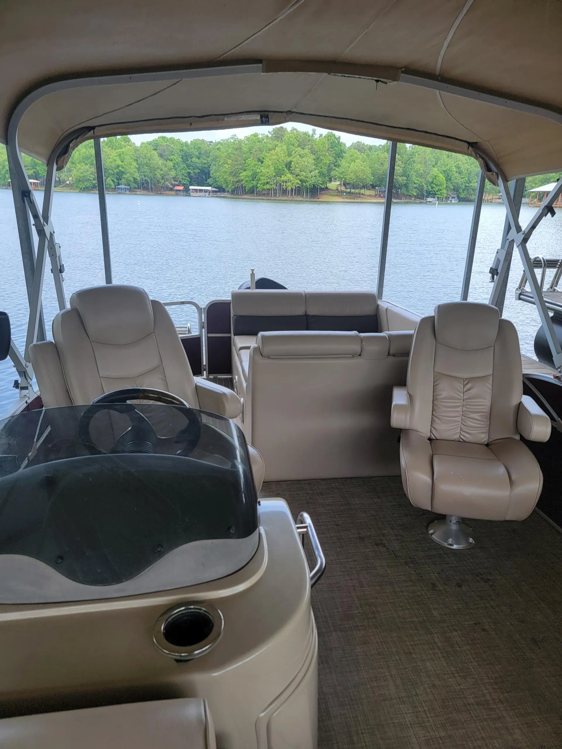 G Three Boats SunCatcher Elite 324 RS in Wedowee, AL — photo 4