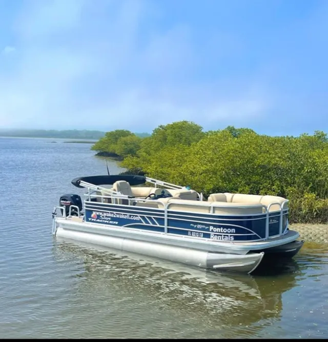Rent a SUN TRACKER pontoon in St. Augustine, FL near me