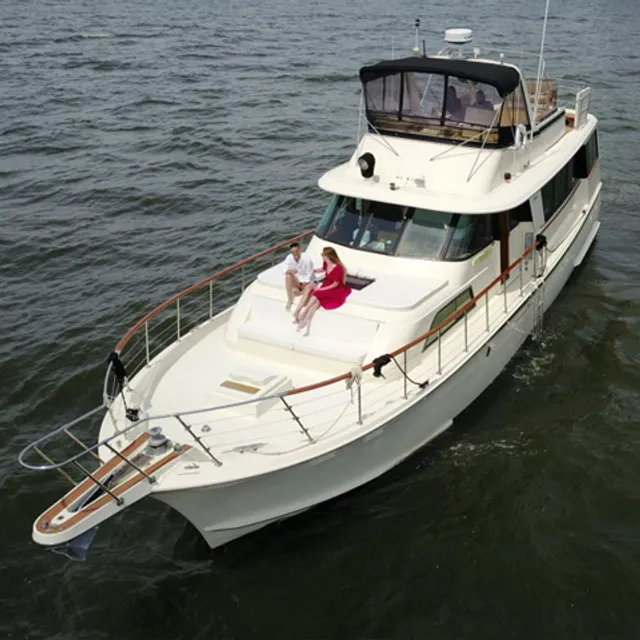 Rent a Hatteras Yachts motor yacht in New York, NY near me