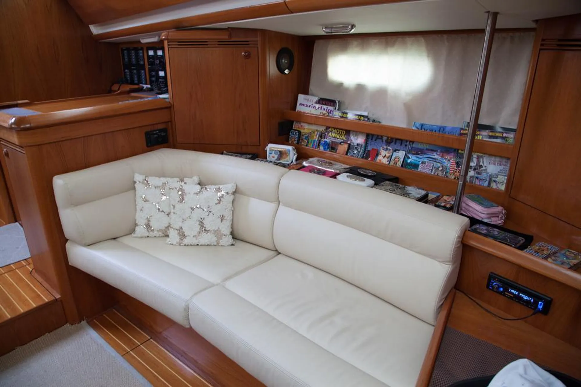 Jeanneau Sailboats Sun Odyssey 49DS in New York, NY — photo 8