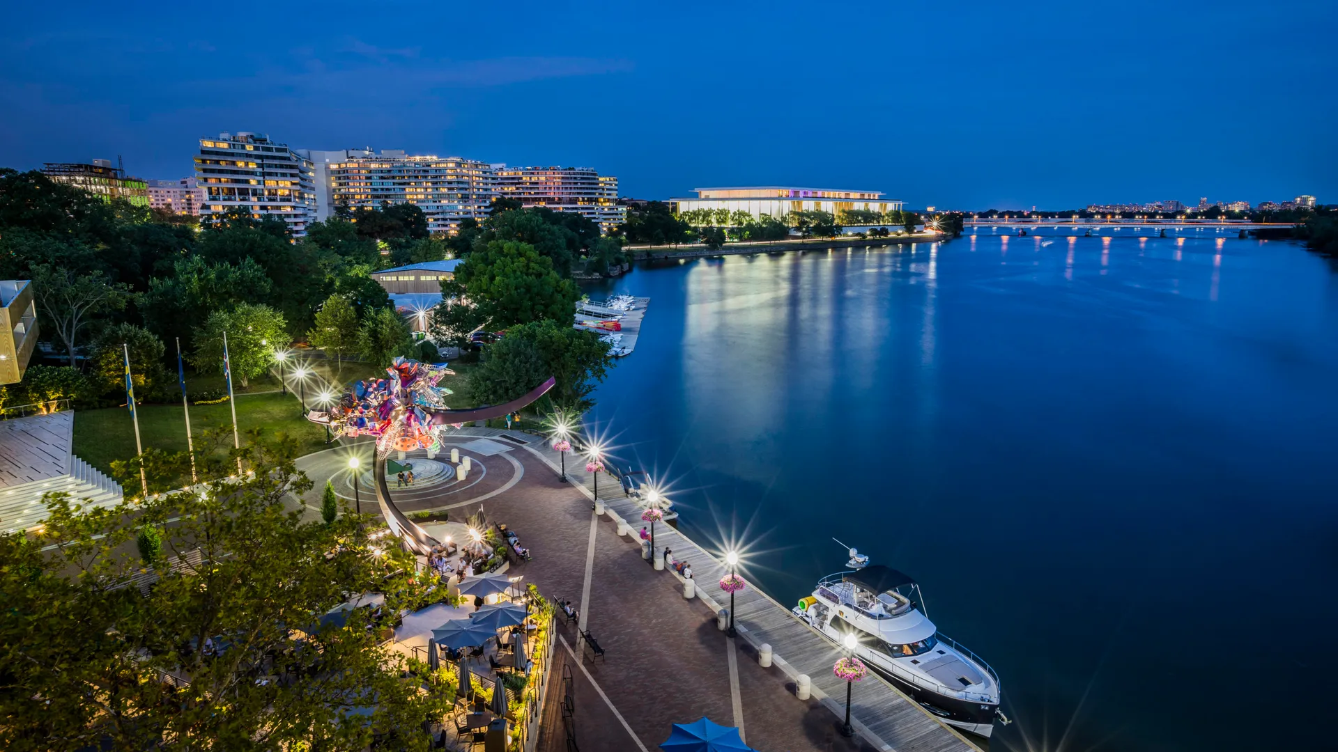 Crownline Boats 260 CR in Arlington, VA — photo 9