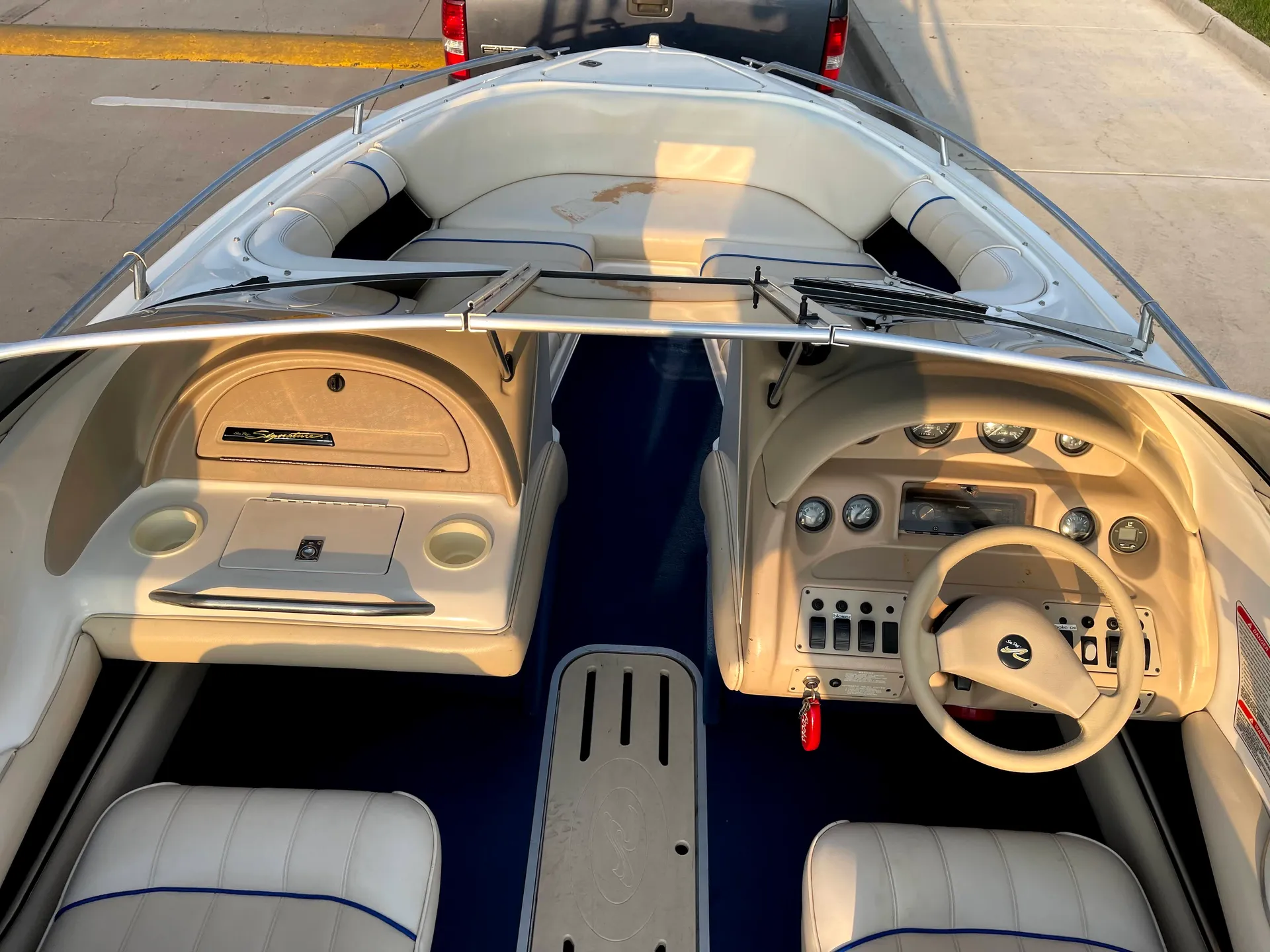 24 hour Day Rental 1994 Searay Bowrider 200, 21Ski Boat