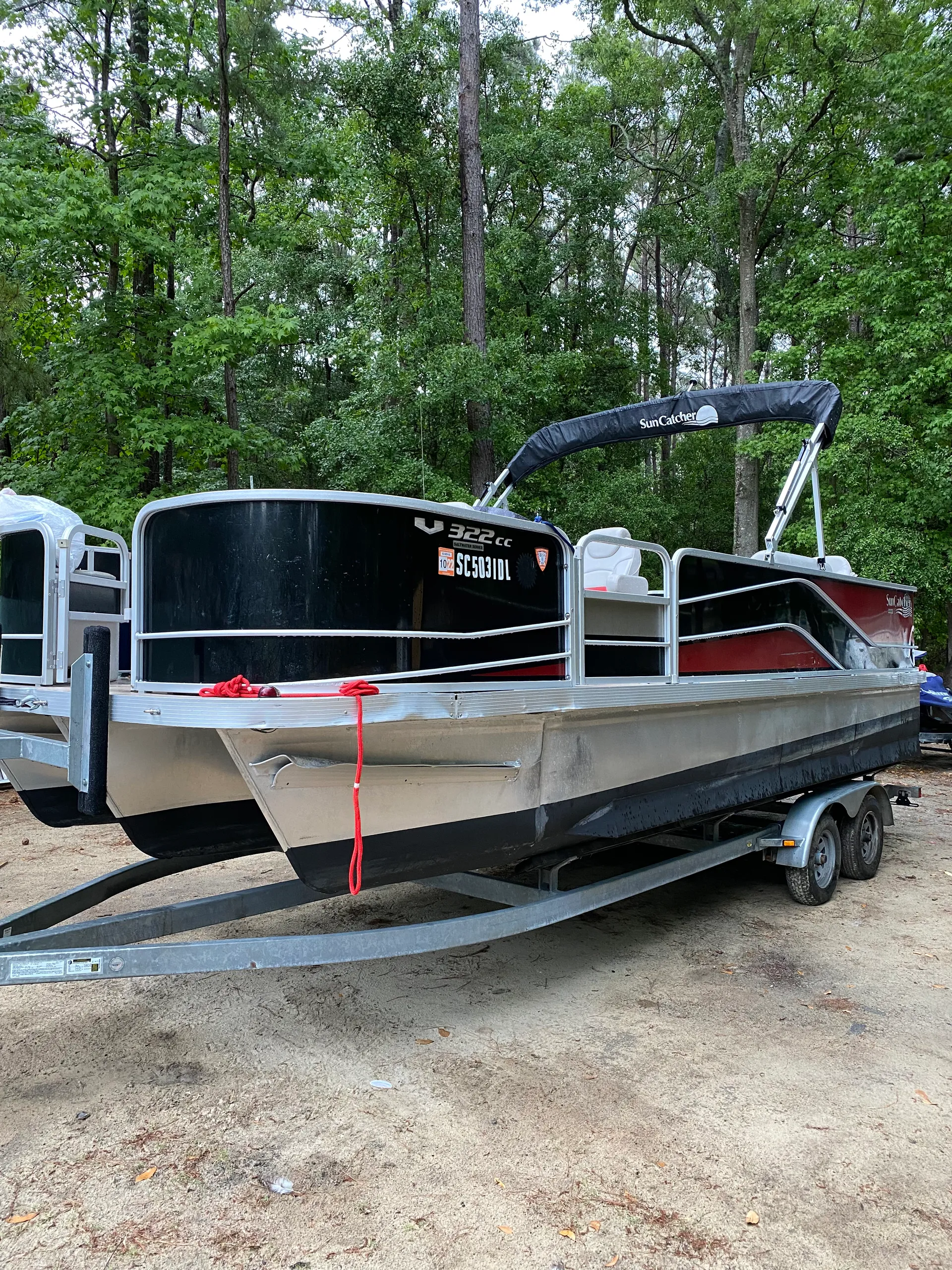 23ft pontoon boat/ easy to operate 