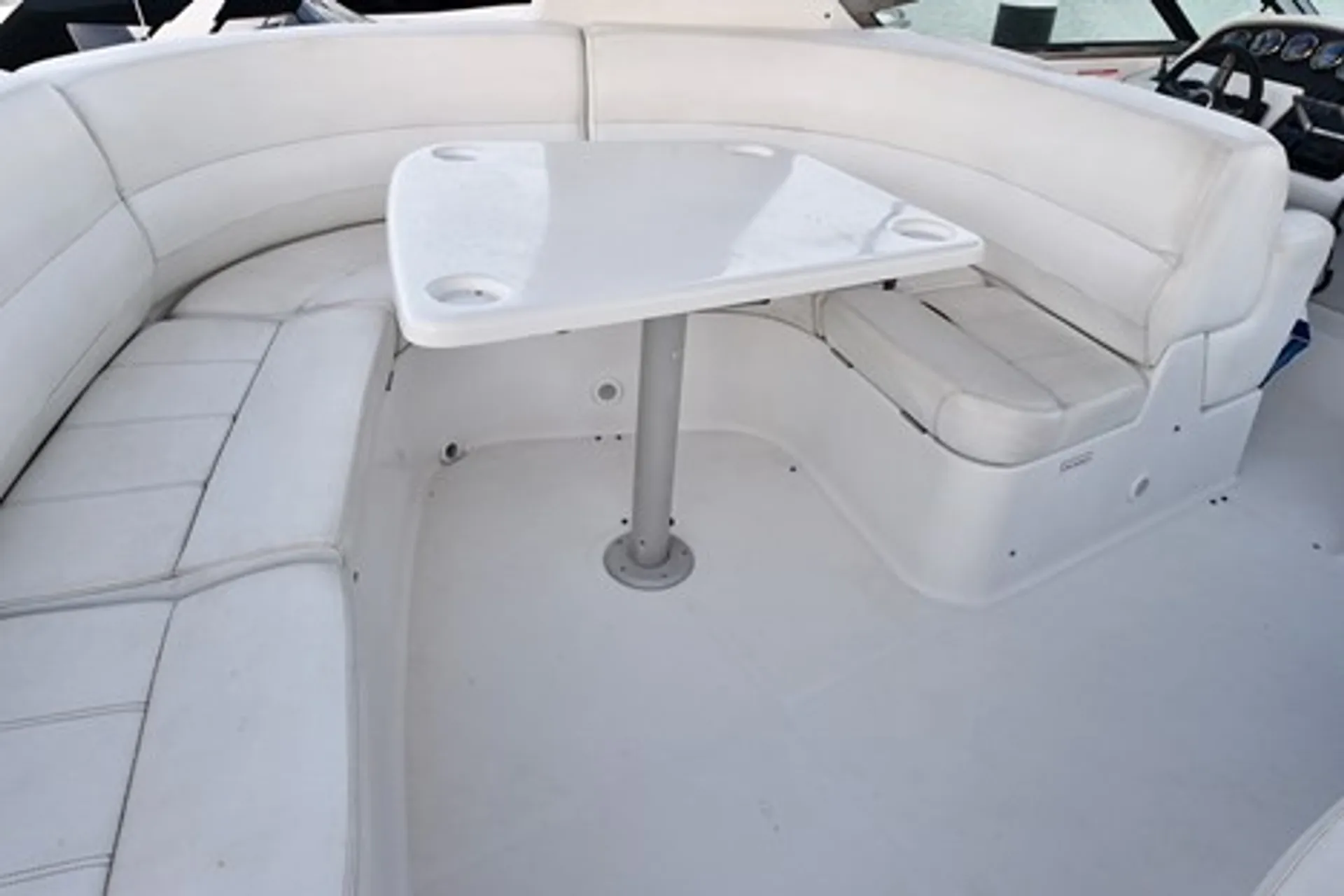 BEAUTIFUL SPACIOUS LUXURY YACHT  