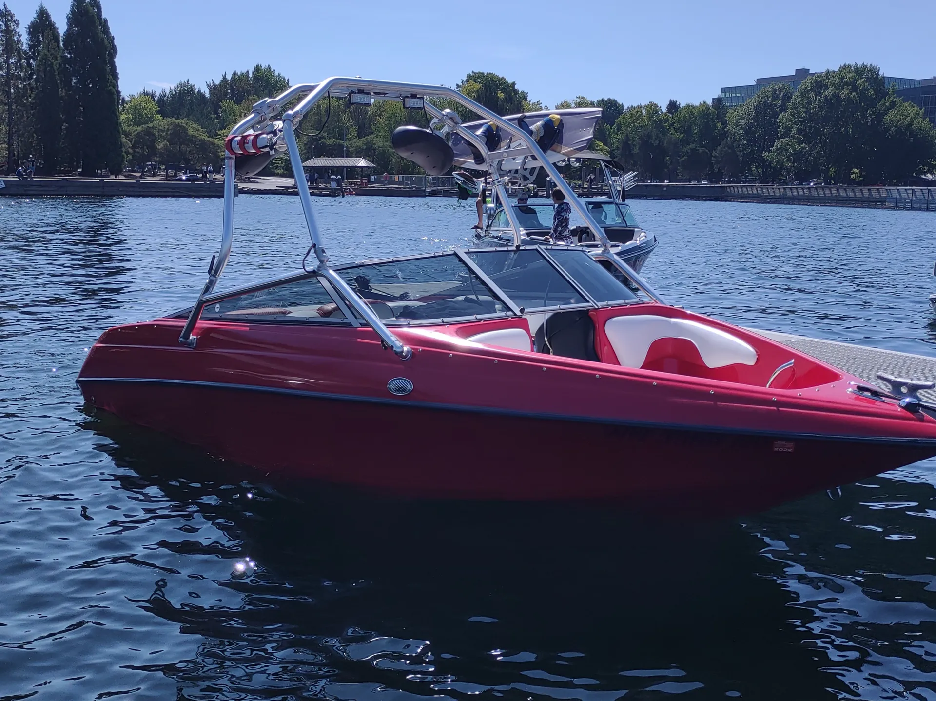 Crownline Boats 180 BR  in Renton, WA — photo 2