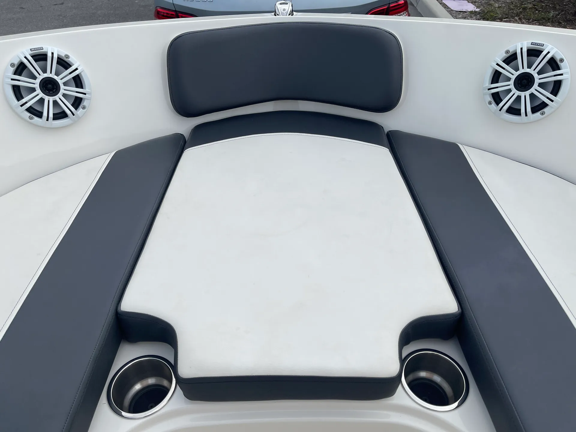 BAYLINER VR5 BOWRIDER OB in St. Augustine, FL — photo 3