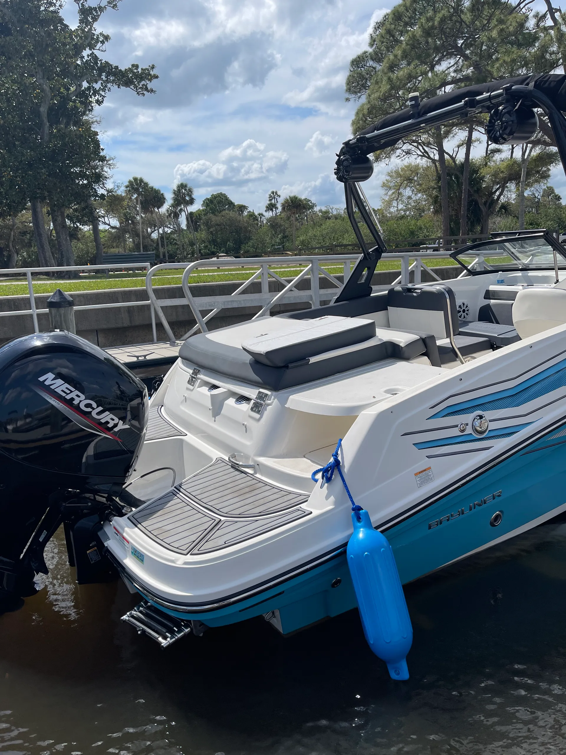 BAYLINER VR5 BOWRIDER OB in Palm Coast, FL — photo 4
