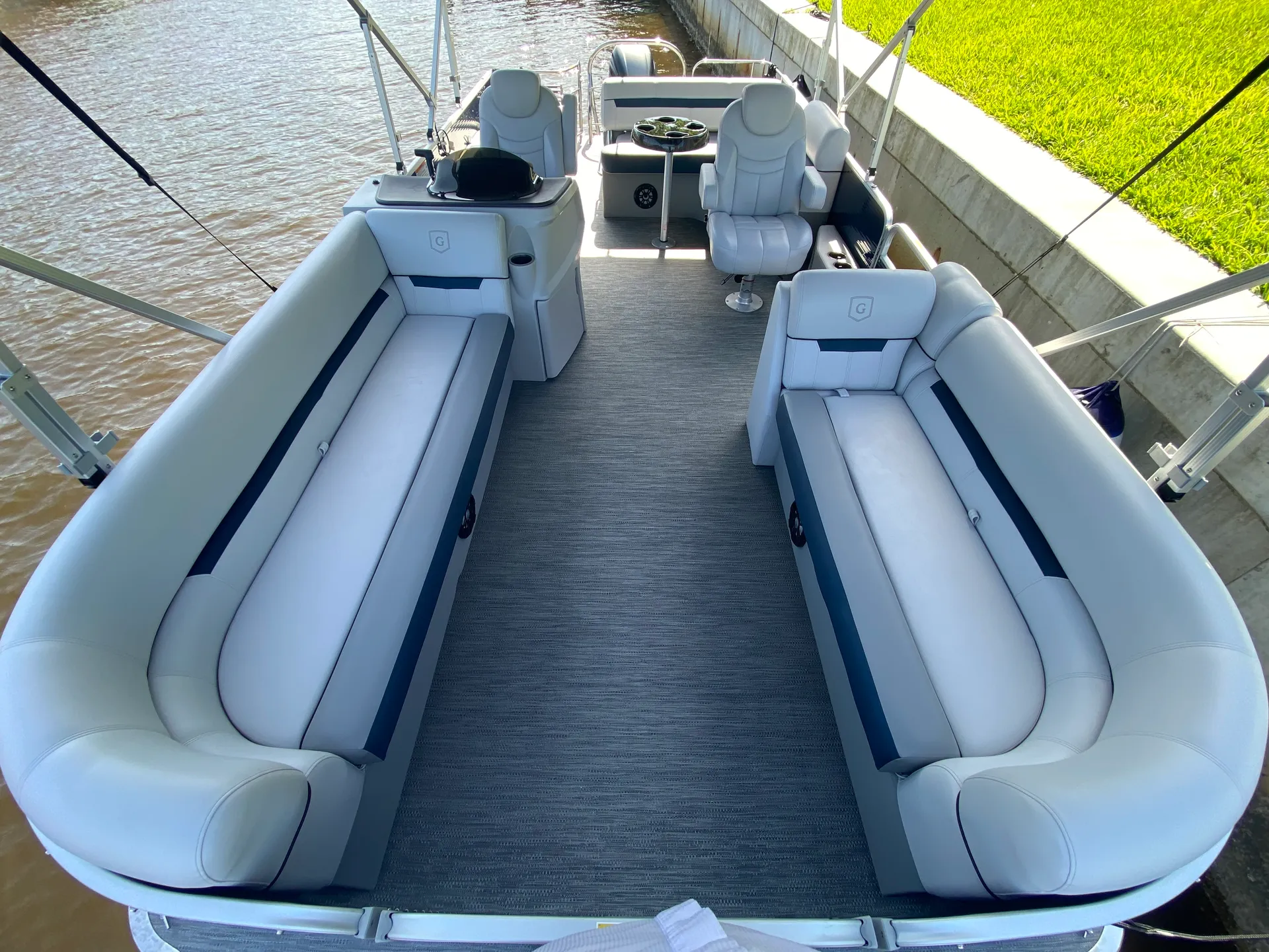 GODFREY MARINE SWEETWATER 2286 SFL in Cape Coral, FL — photo 2