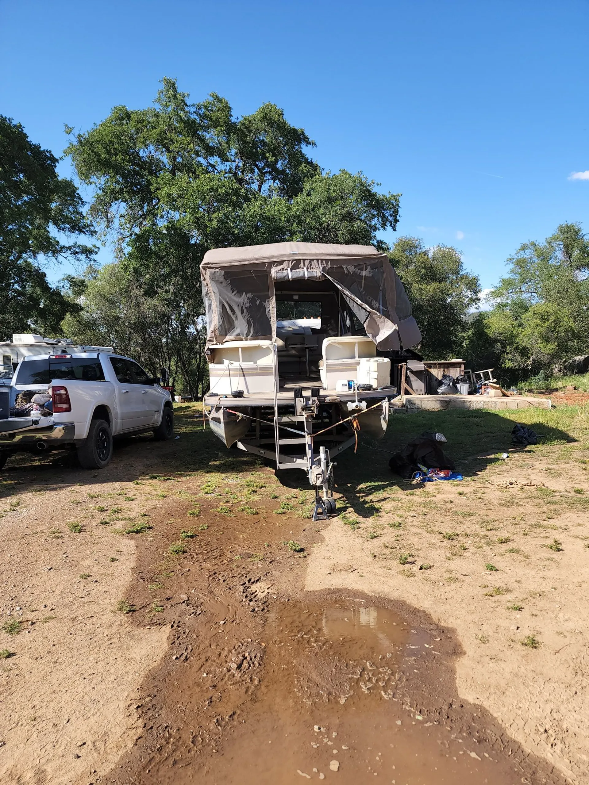 Crest Pontoons 25 Crest II Dlx. in Jamestown, CA — photo 4
