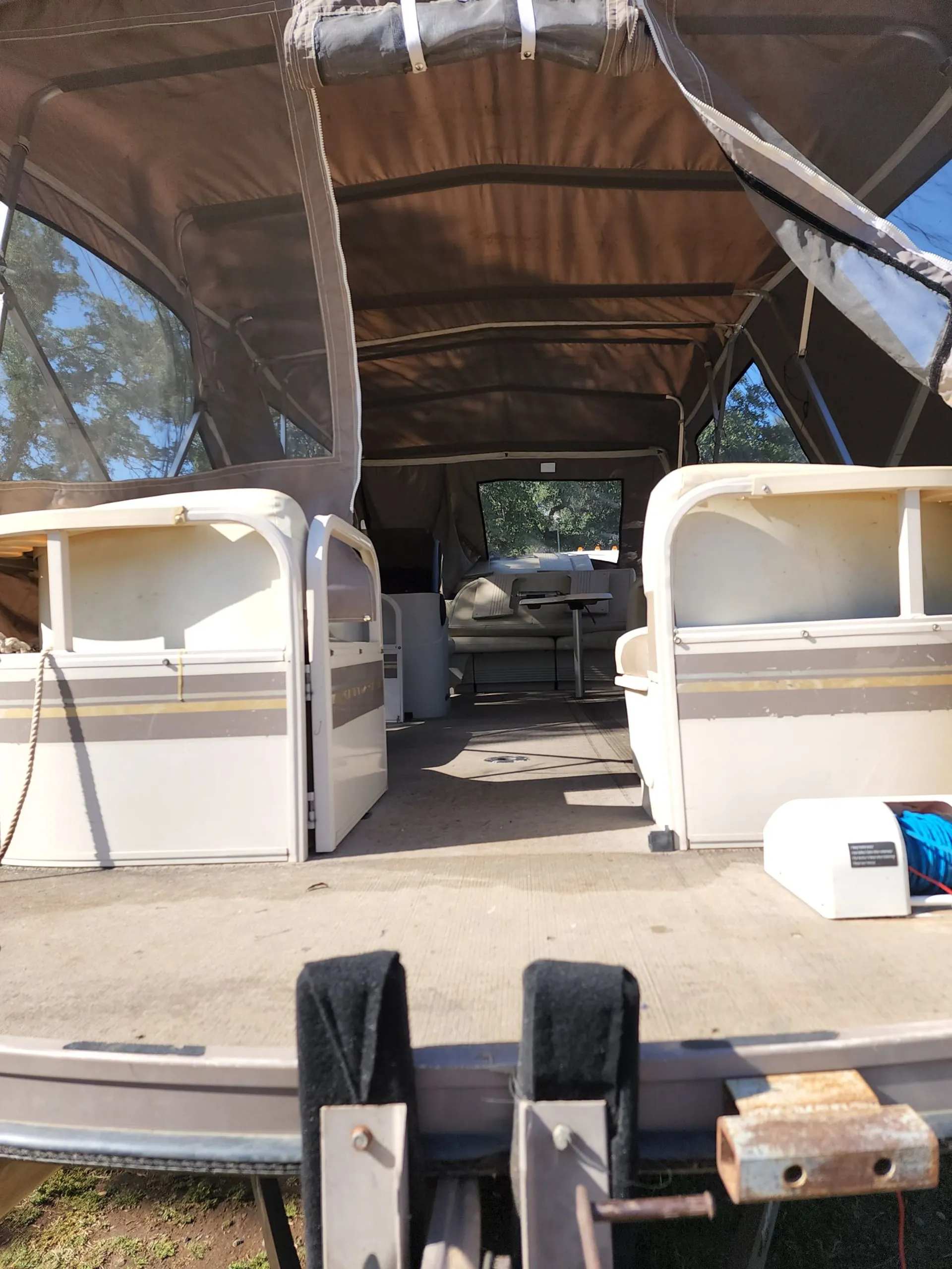Crest Pontoons 25 Crest II Dlx. in Jamestown, CA — photo 3