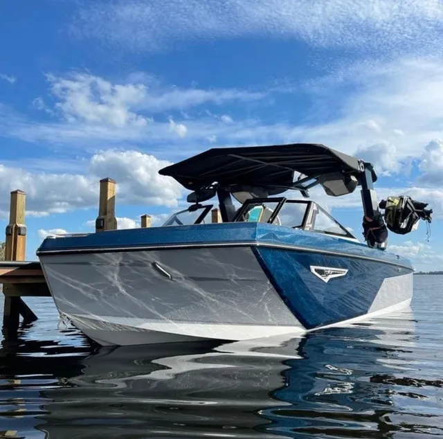 Rent a Correct Craft Nautique ski and wakeboard in Windermere, FL near me
