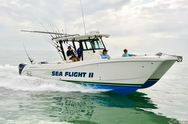 Rent a WORLD CAT BOATS center console in Naples, FL near me