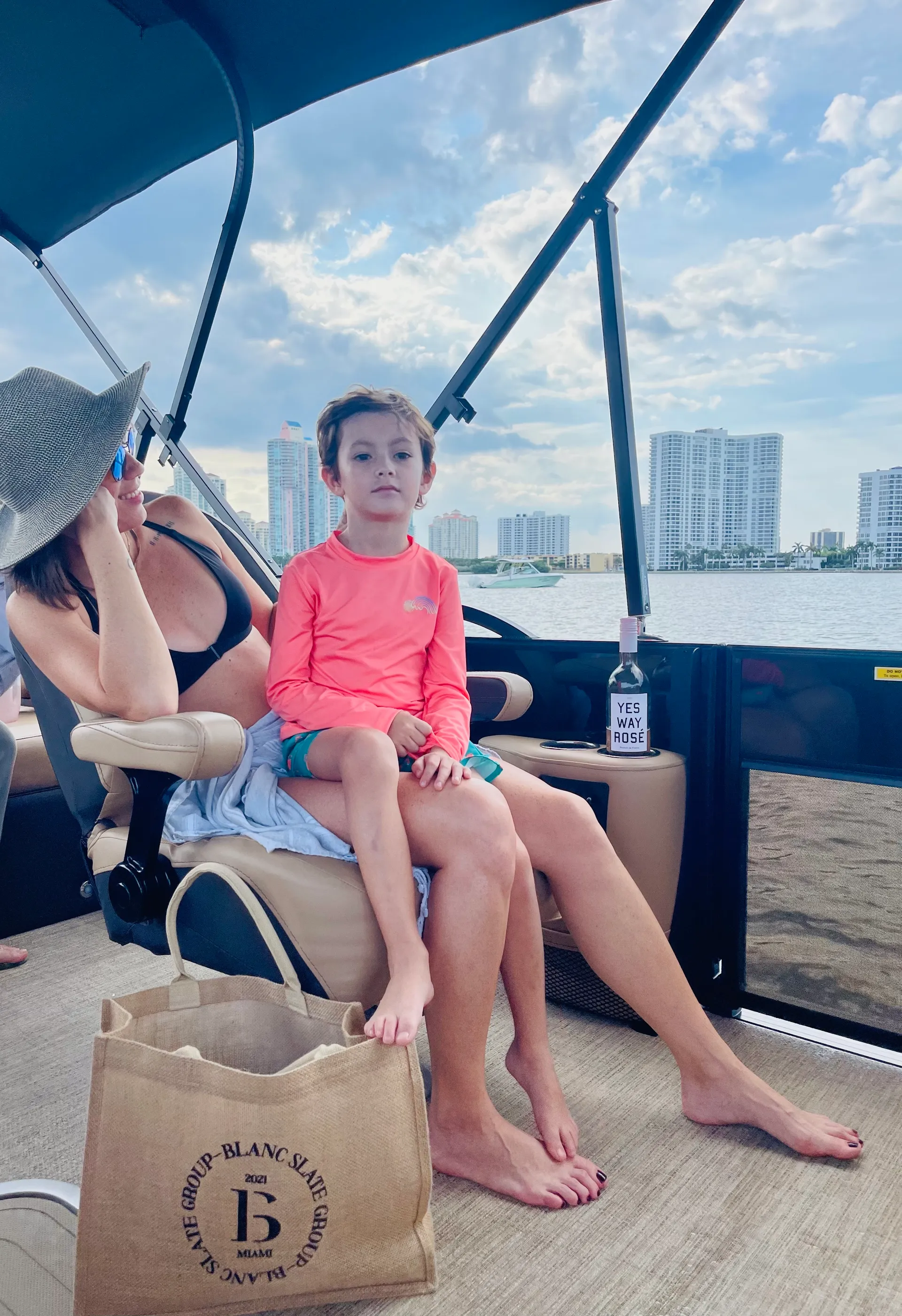 Luxury Pontoon with Upgraded Sound System ! Big Parties Welcome!