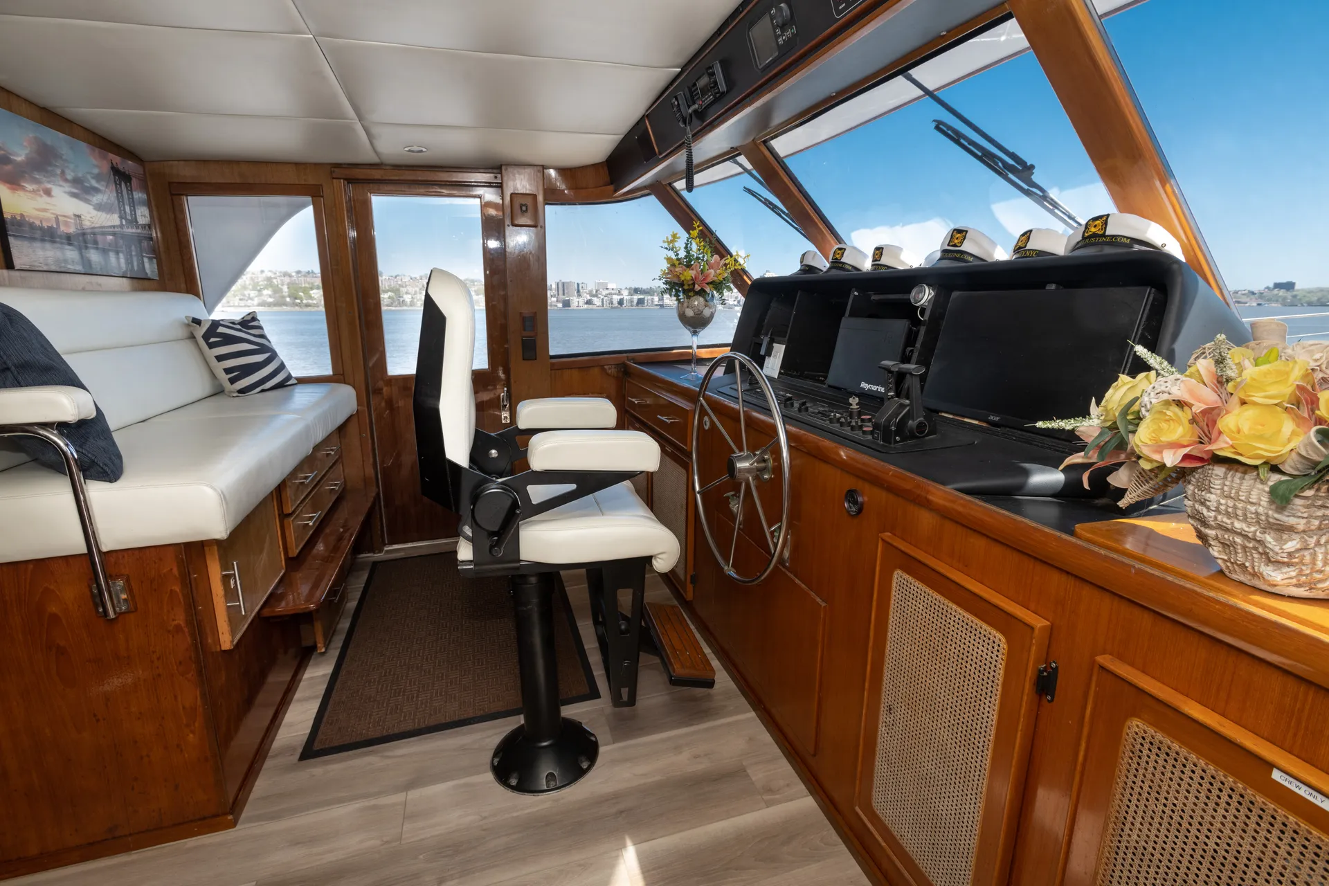 80ft Luxury Yacht "Juliette" in NYC/NJ area