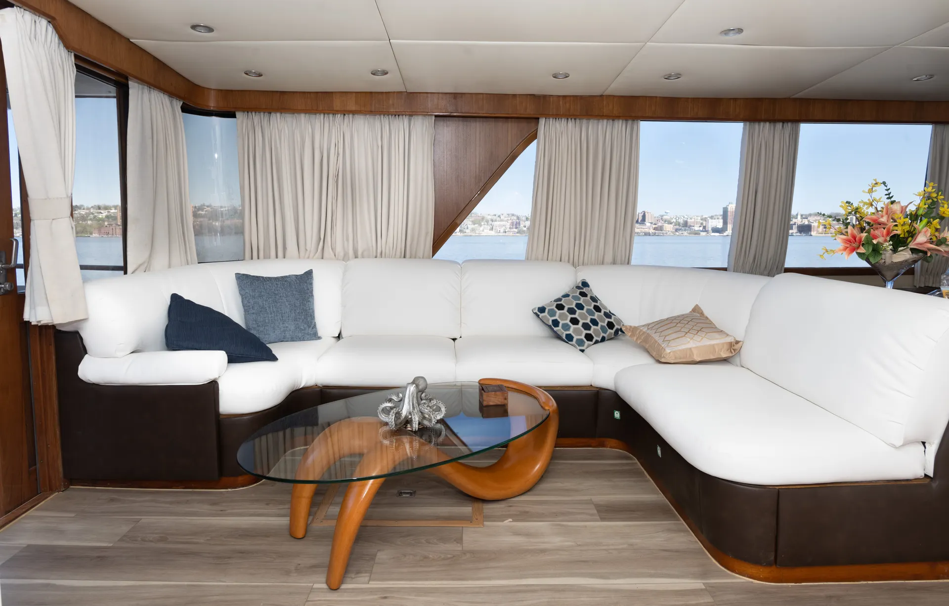 80ft Luxury Yacht "Juliette" in NYC/NJ area