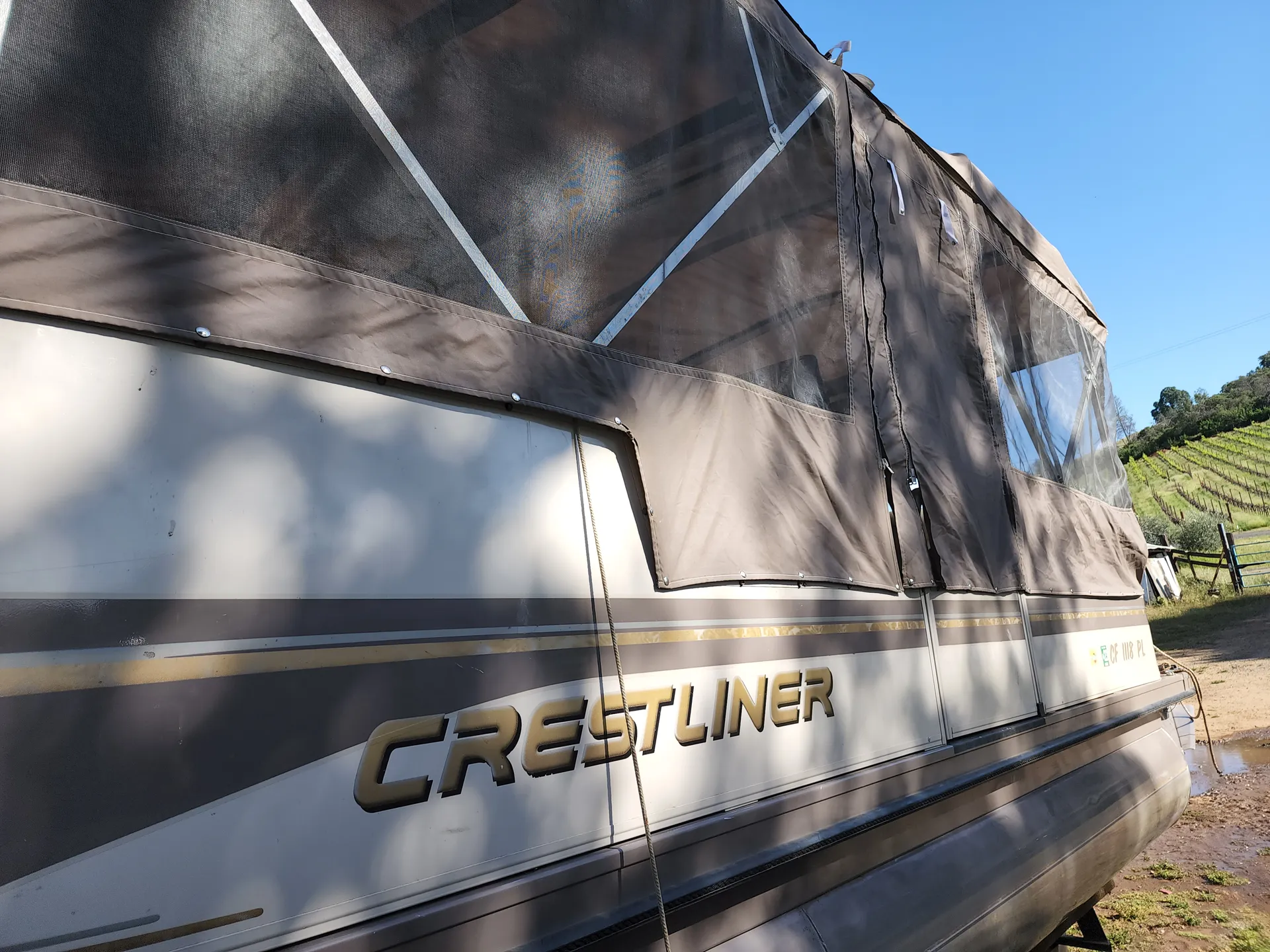 Crest Pontoons 25 Crest II Dlx. in Jamestown, CA — photo 9