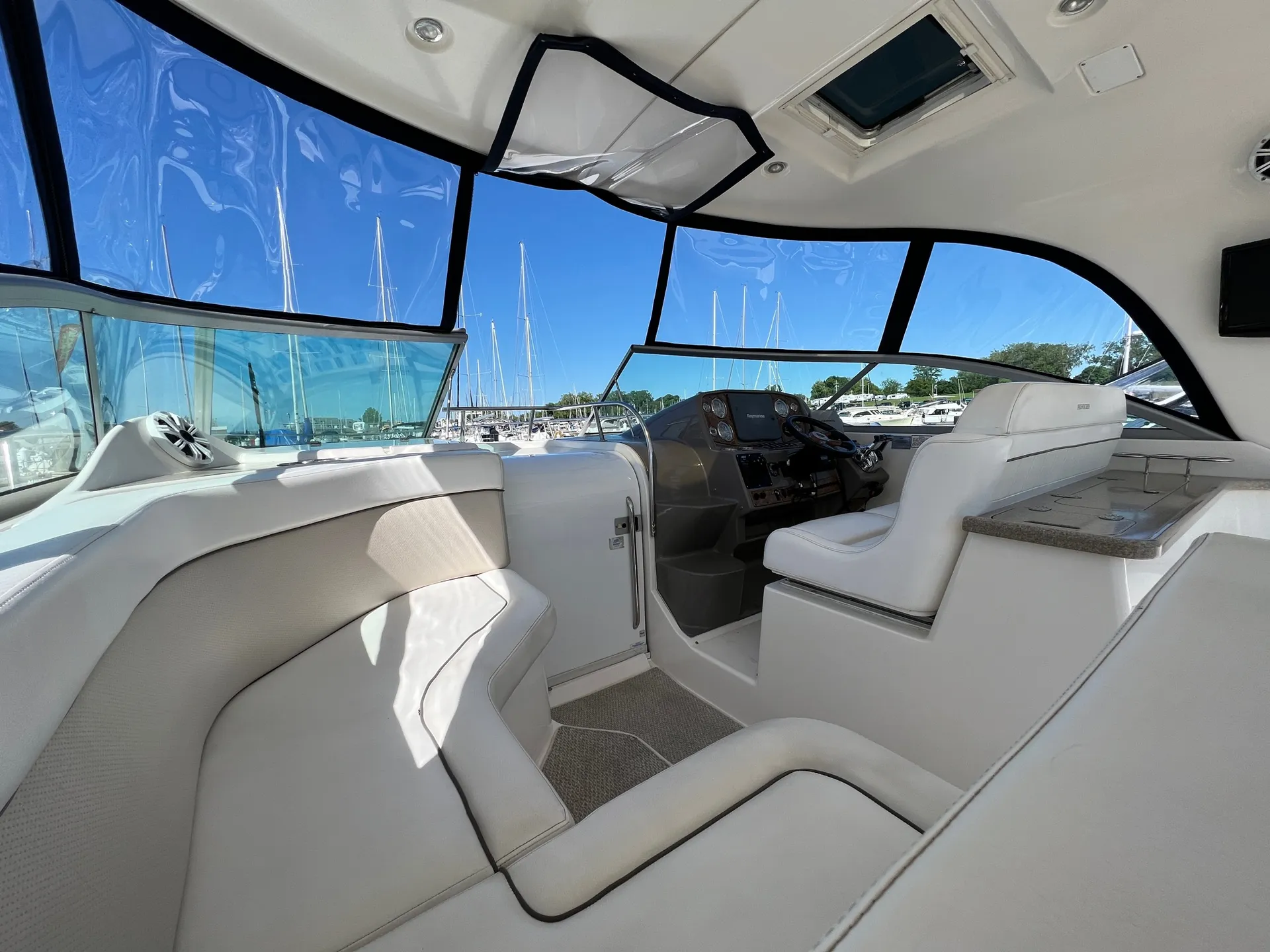 Rinker Boats 390 Express Cruiser in Jersey City, NJ — photo 3