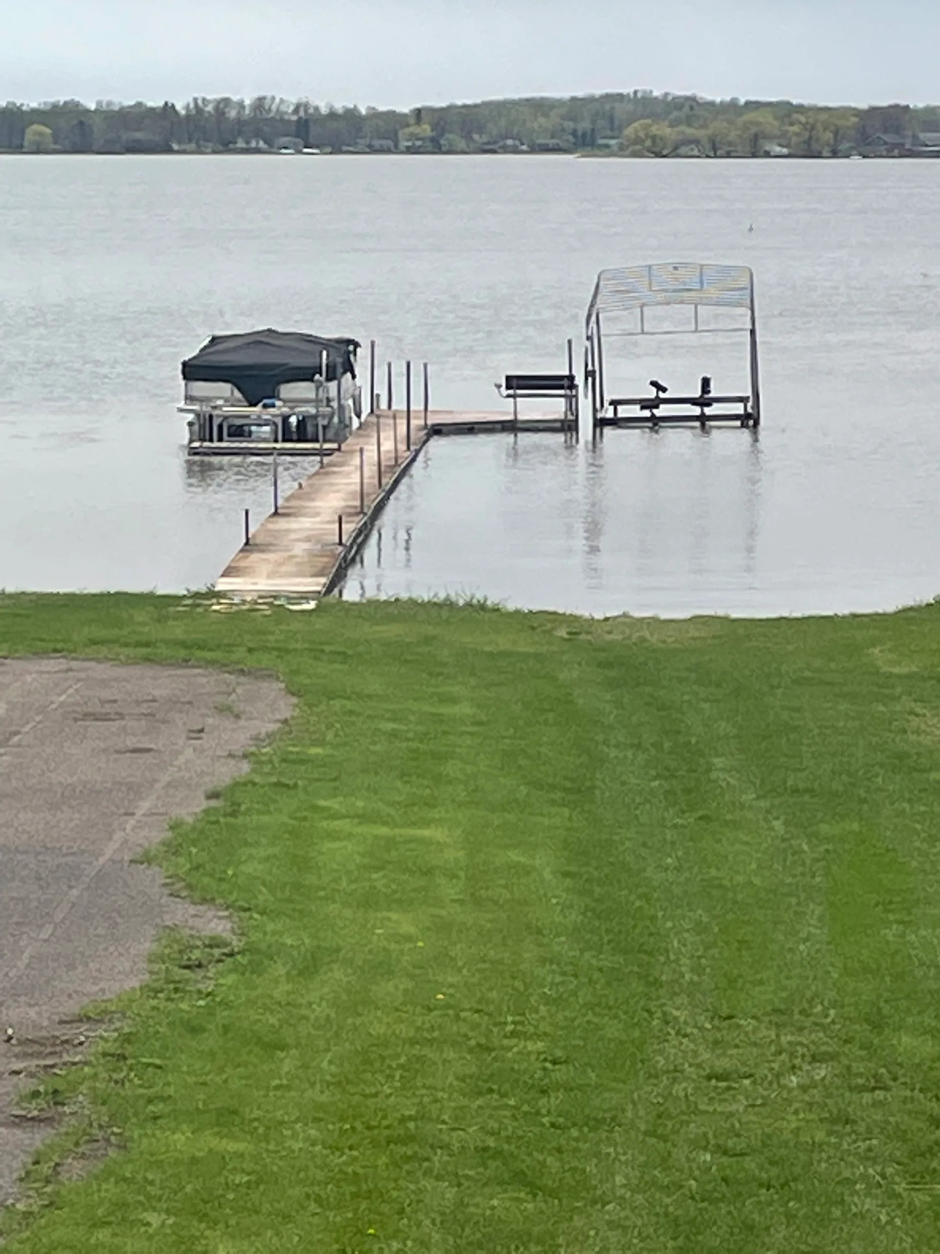 MonArk Marine Seville 220 w/40 HP in Annandale, MN — photo 2