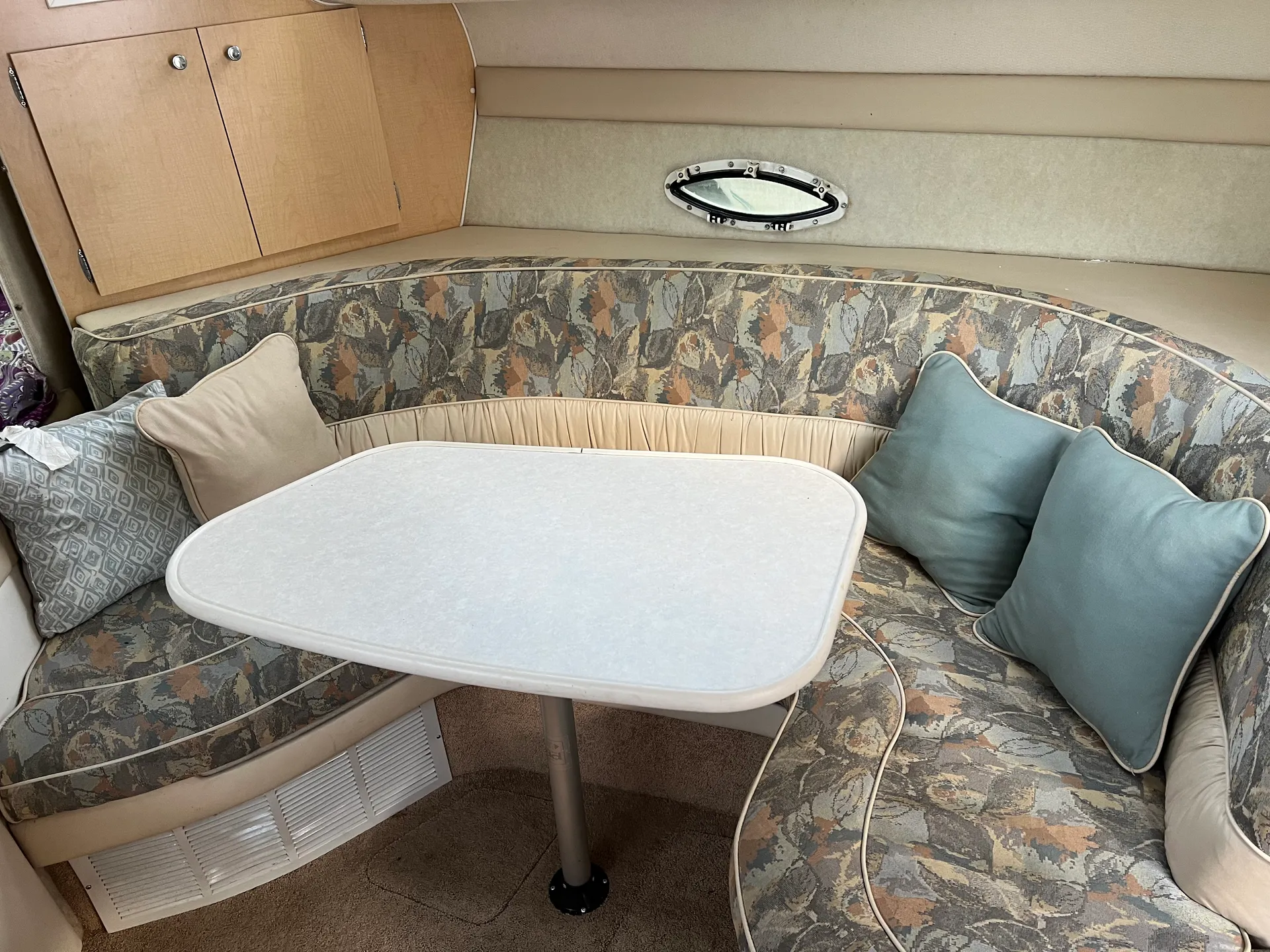 Bayliner 3055 Ciera in ENGLEWD CLFS, NJ — photo 10