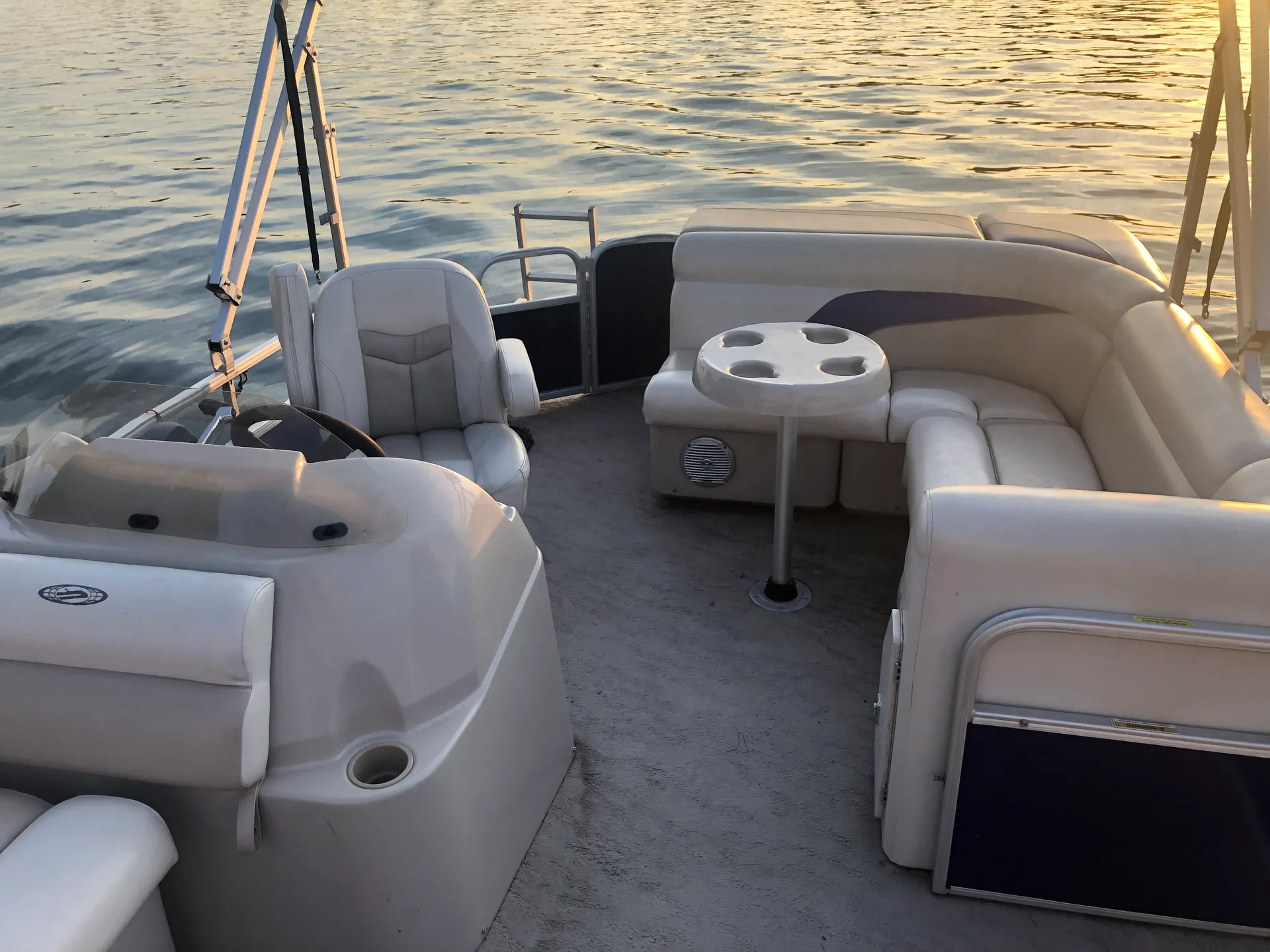 Godfrey Marine Sweetwater 2086 FC in Machias, NY — photo 4