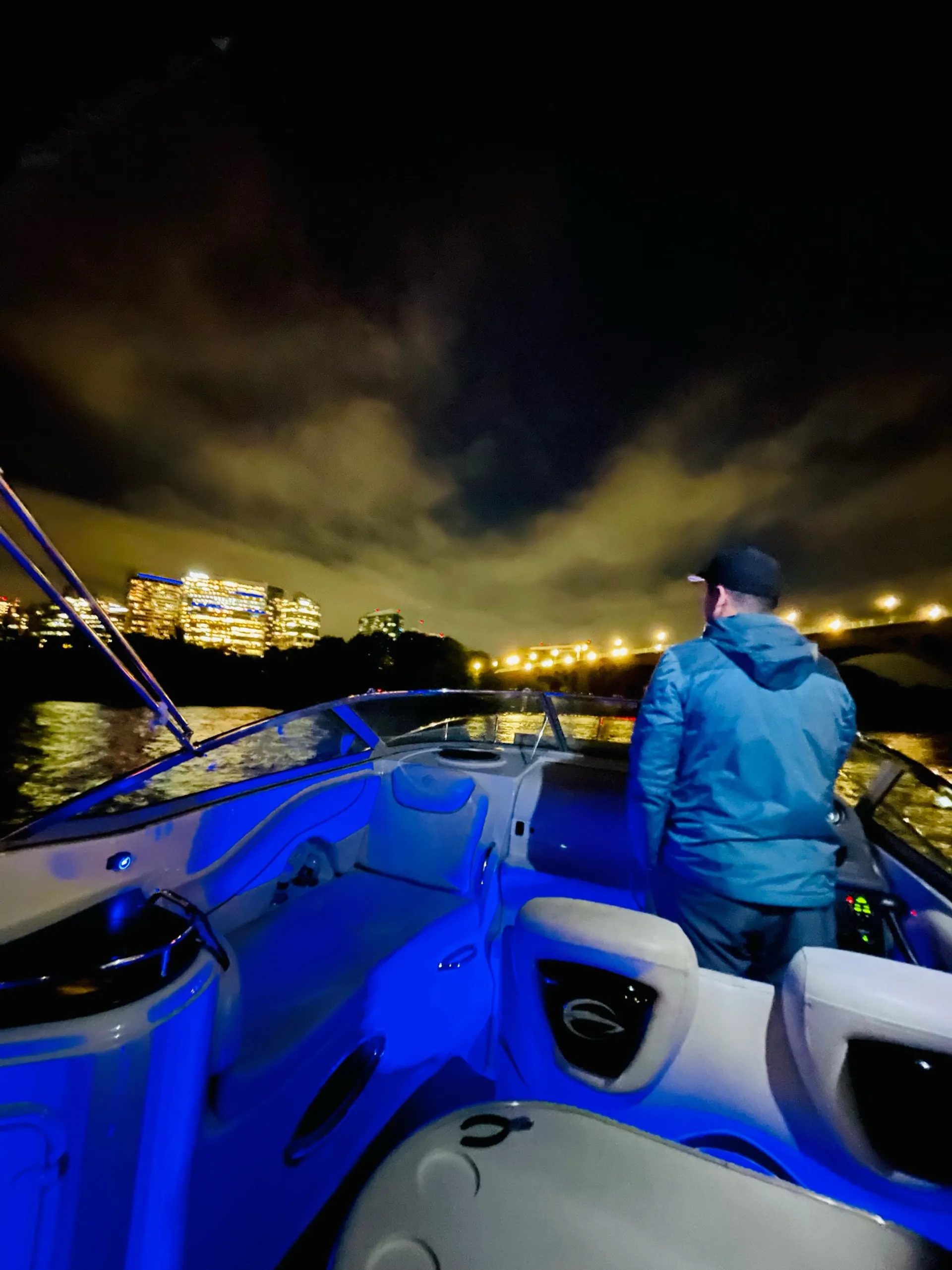 Crownline Boats 260 CR in Arlington, VA — photo 4