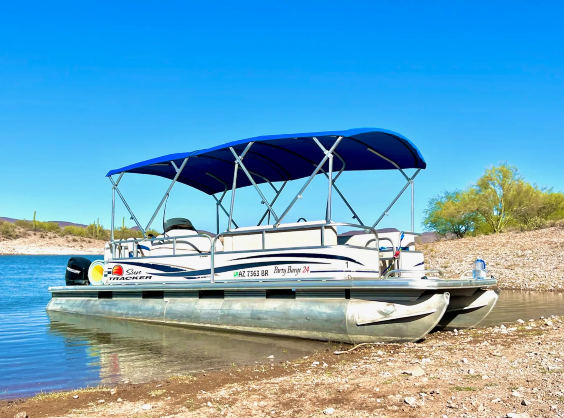 Sun Tracker by Tracker Marine Party Barge 24 Classic w/60ELPT 4-S in Glendale, AZ — photo 4