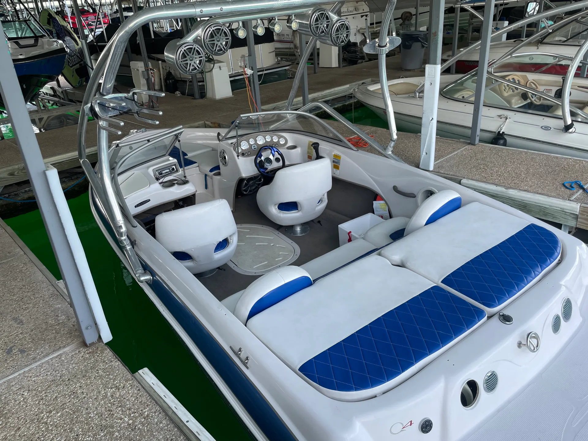 Tahoe by Tracker Marine Q4L Runabaout  in Leander, TX — photo 2