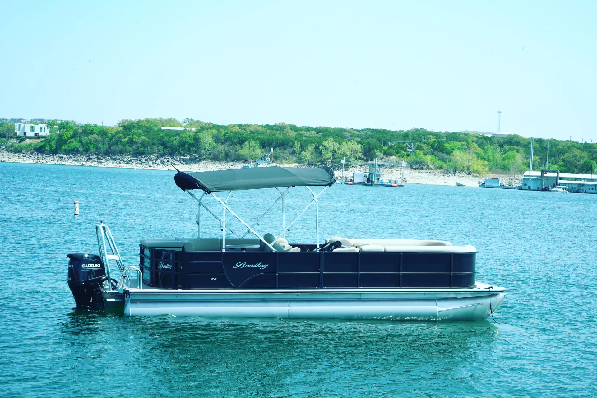 ENCORE BENTLEY BENTLEY ENCORE 140 CRUISE in Austin, TX — photo 6