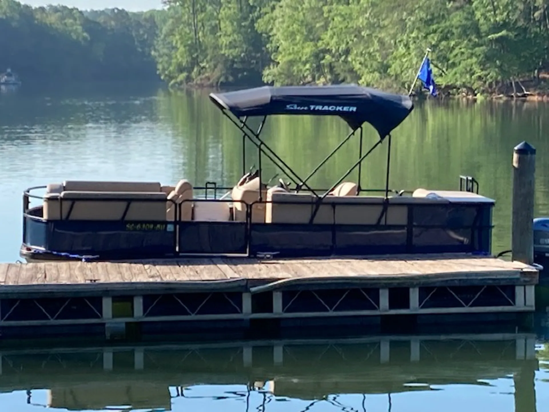 Lake Wylie Cruzin #2- FREE Gas/Ice -Will Deliver to Air BnB/Lake House