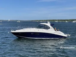 Charter this 44' Luxury  Sea Ray Yacht 