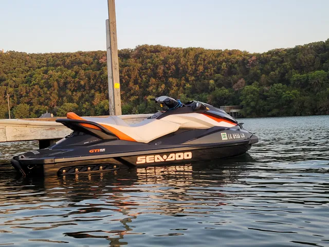 Rent a SEA-DOO jet ski / personal water craft in Austin, TX near me