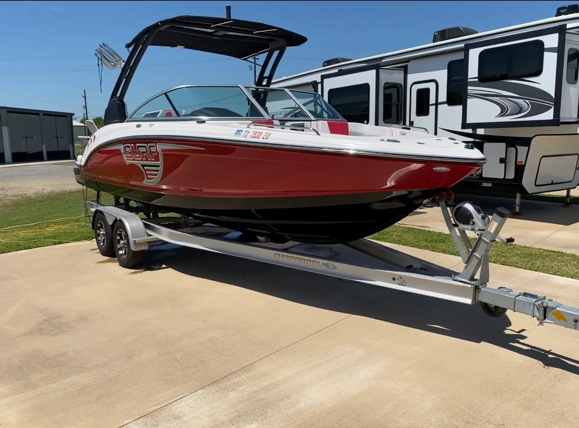 CHAPARRAL BOATS 23 H2O SURF in Vidor, TX — photo 2
