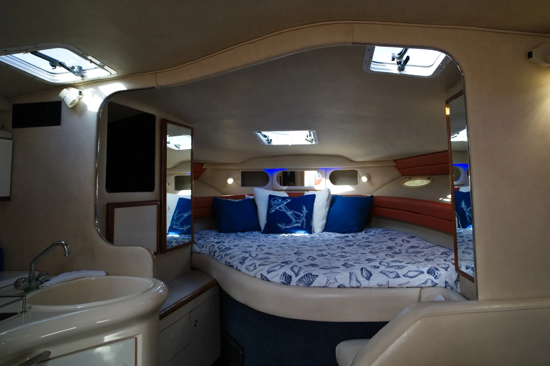 37' Sea Ray FREE HOUR!! USCG Captains Available.