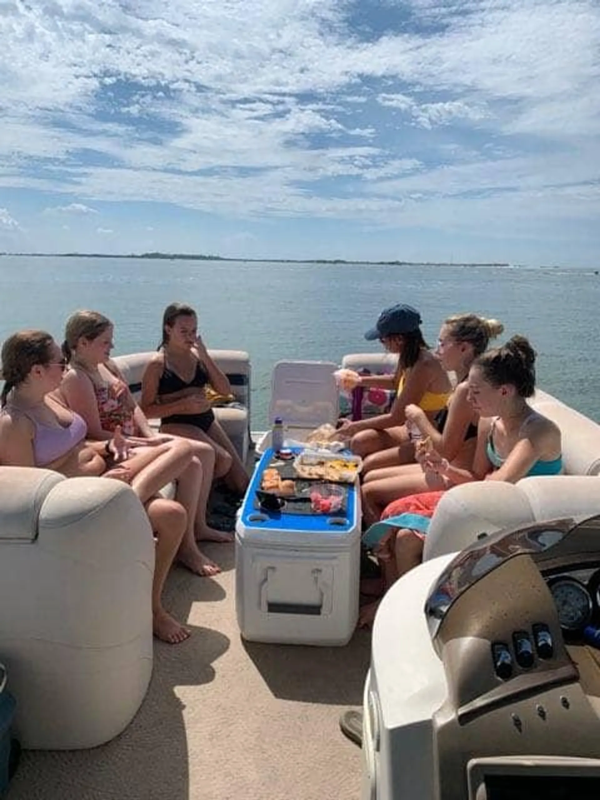 Bennington Marine 22SLi w/T50TLR 4-S Yamaha in Largo, FL — photo 2