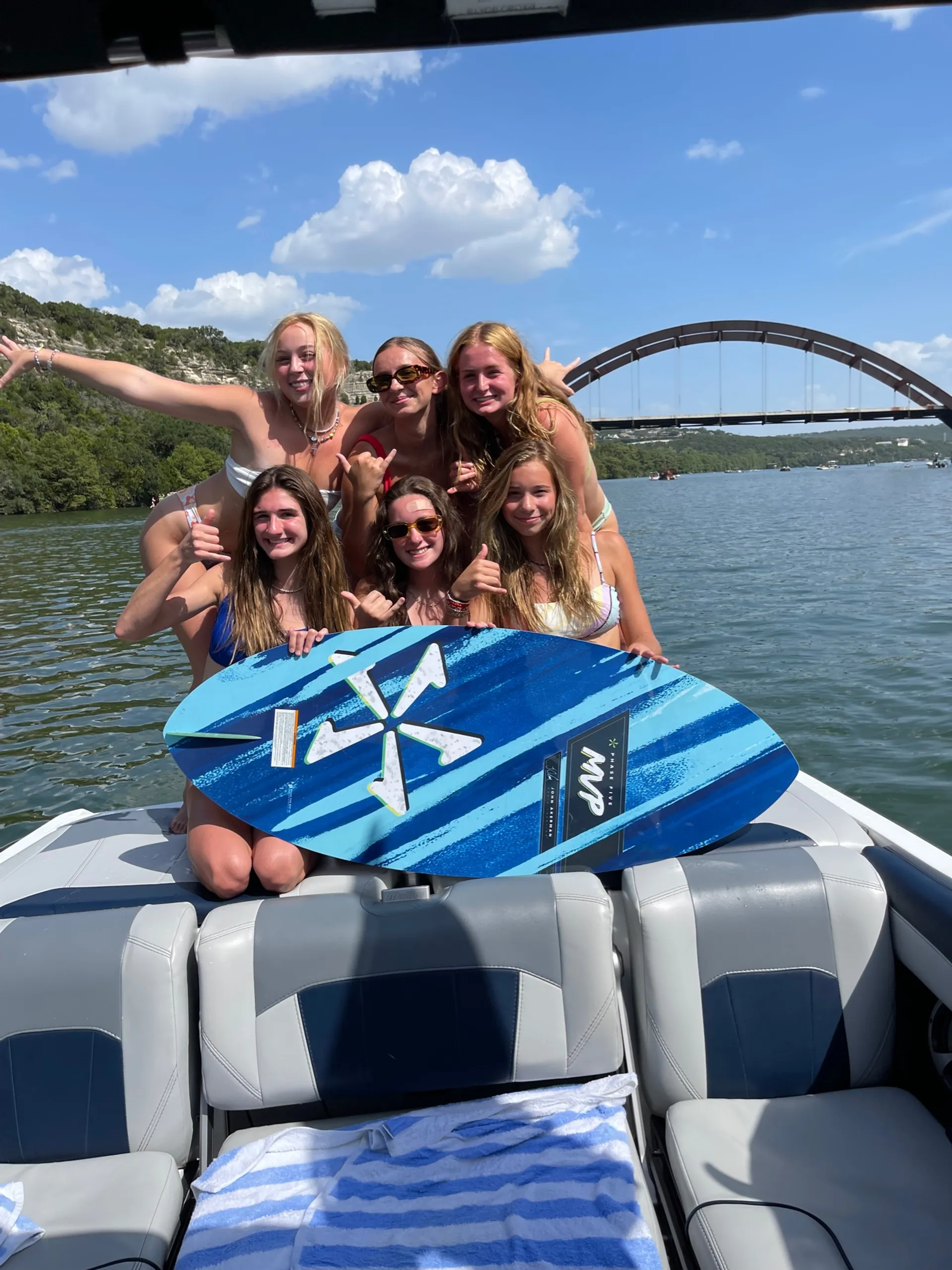 #1 Wake Surfing and Wakeboarding for Lake Austin or Travis - 14 ppl!