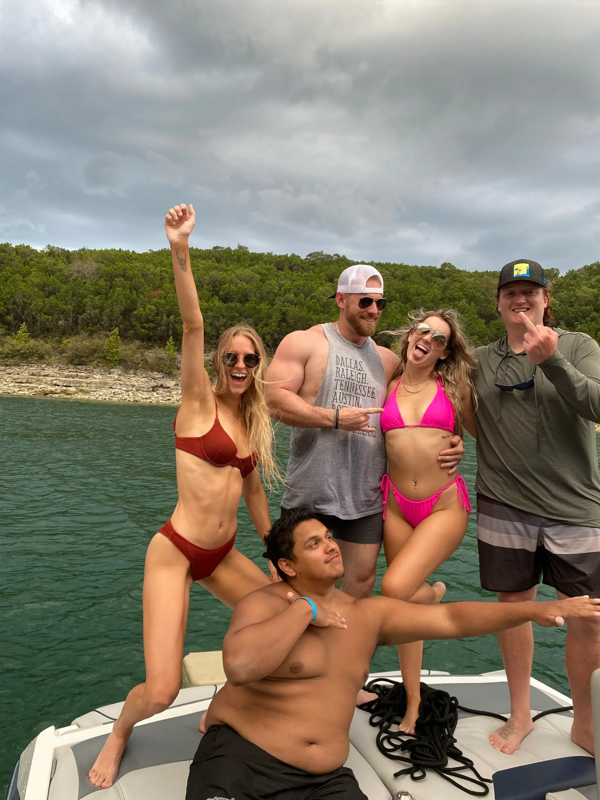 #1 Wake Surfing and Wakeboarding for Lake Austin or Travis - 14 ppl!