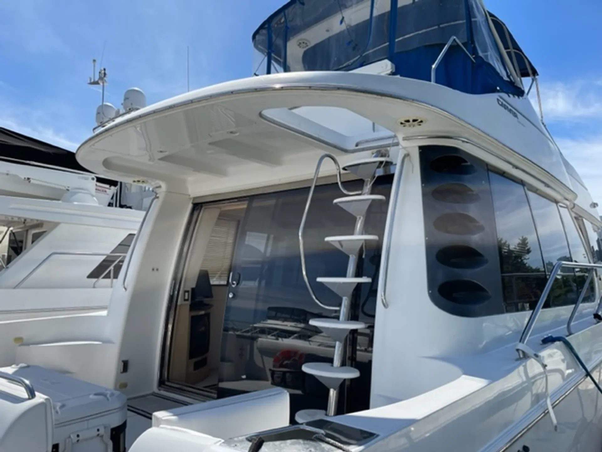 BEAUTIFUL SPACIOUS LUXURY YACHT  