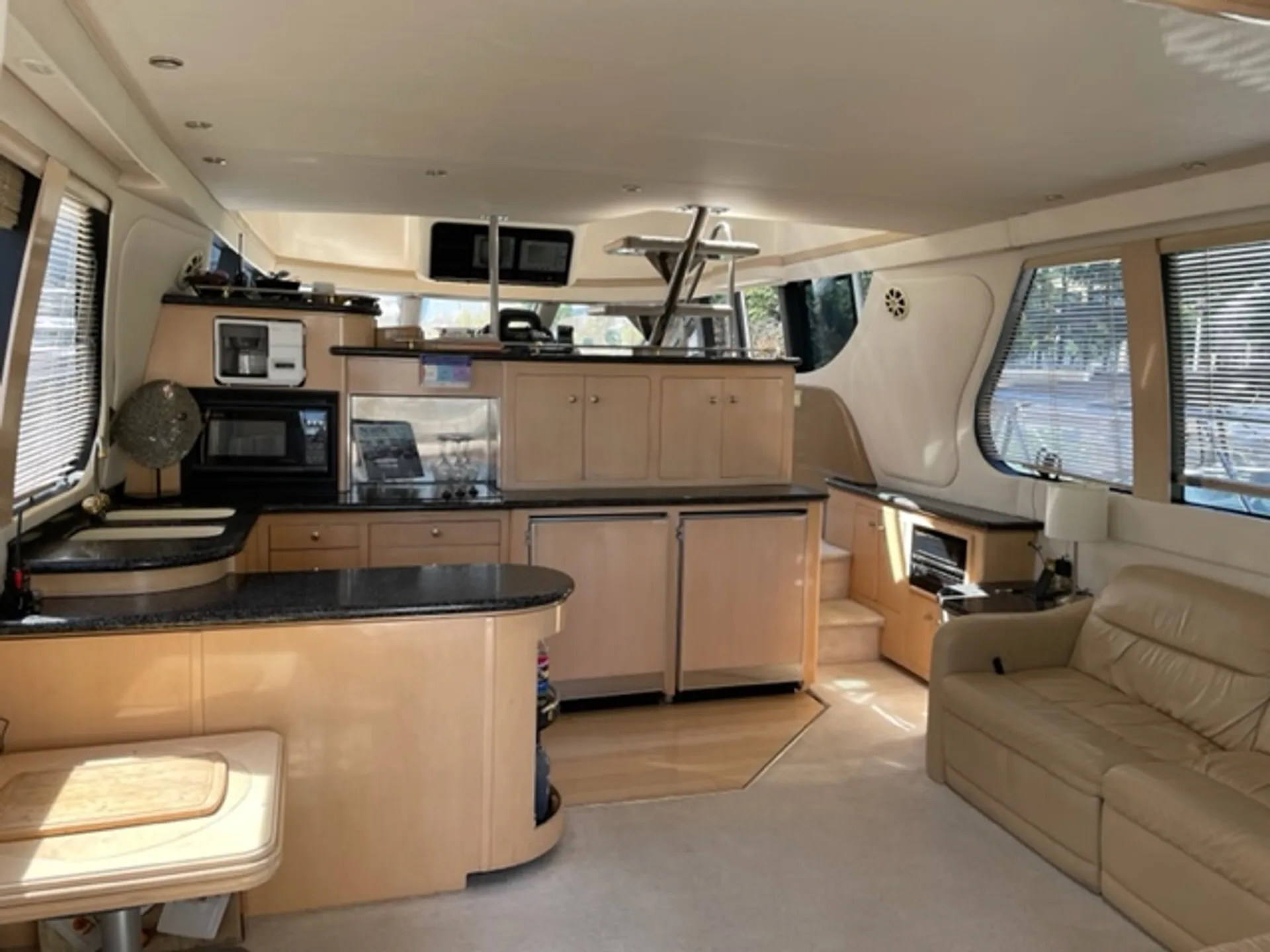 BEAUTIFUL SPACIOUS LUXURY YACHT  