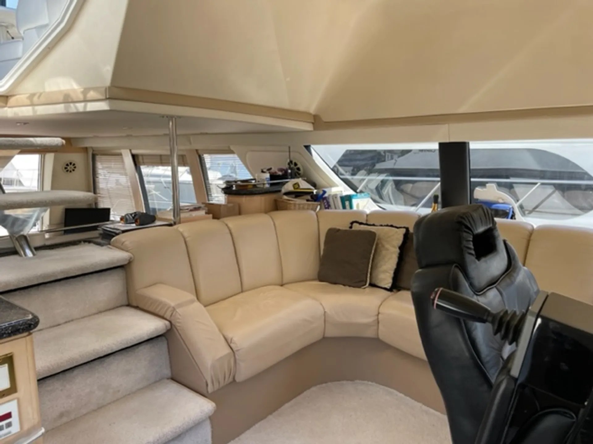 BEAUTIFUL SPACIOUS LUXURY YACHT  