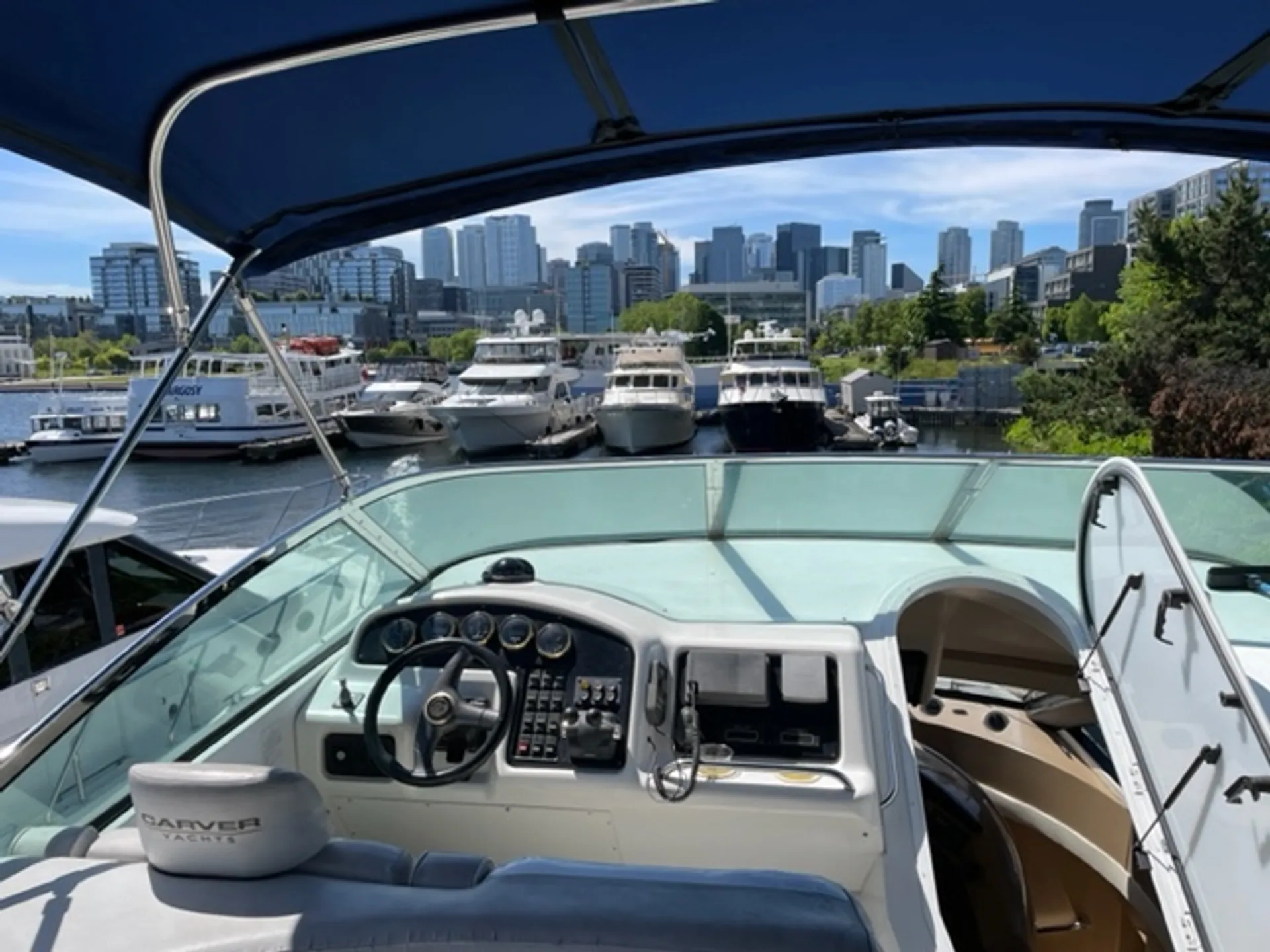 BEAUTIFUL SPACIOUS LUXURY YACHT  