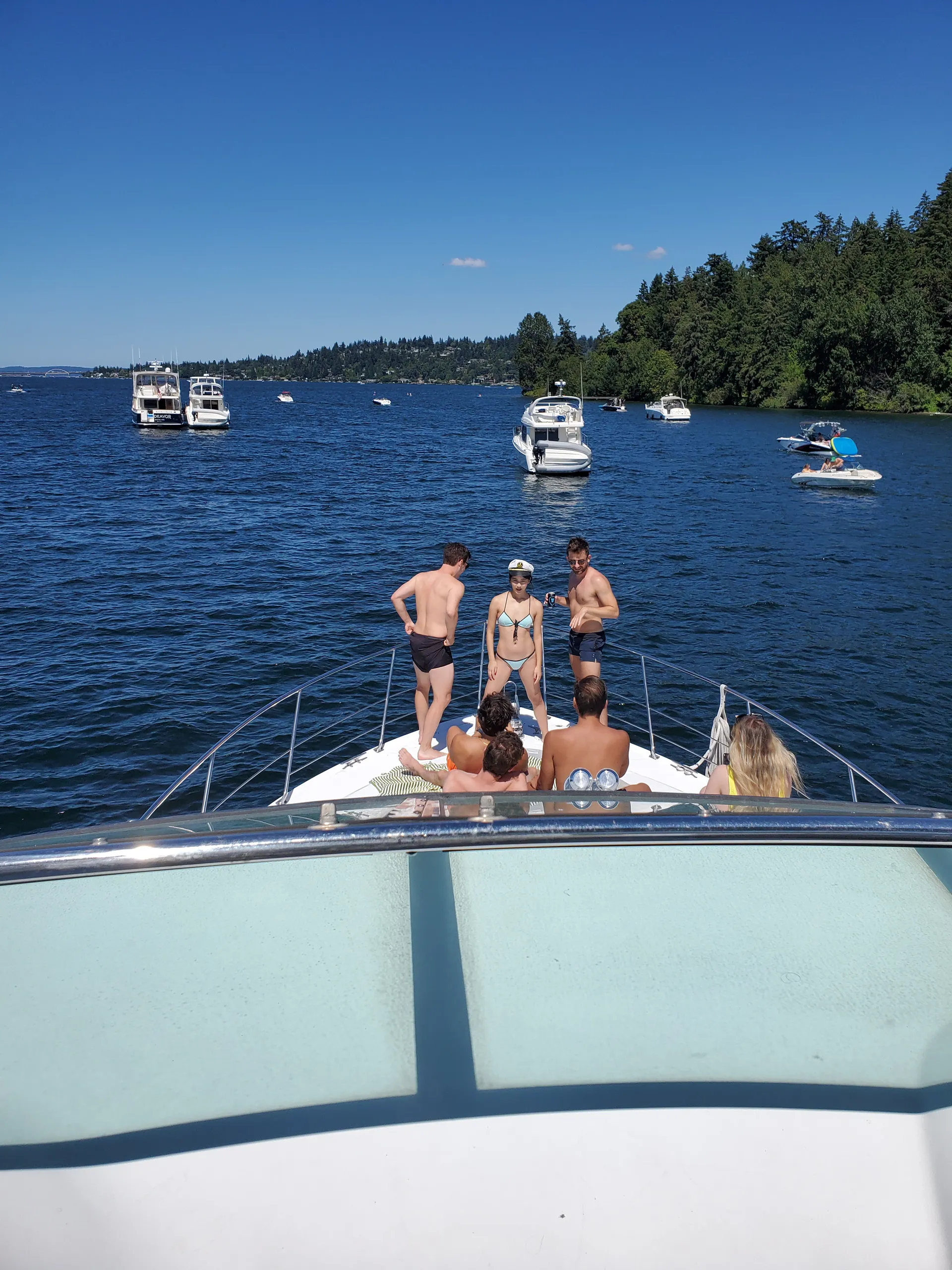 BEAUTIFUL SPACIOUS LUXURY YACHT  